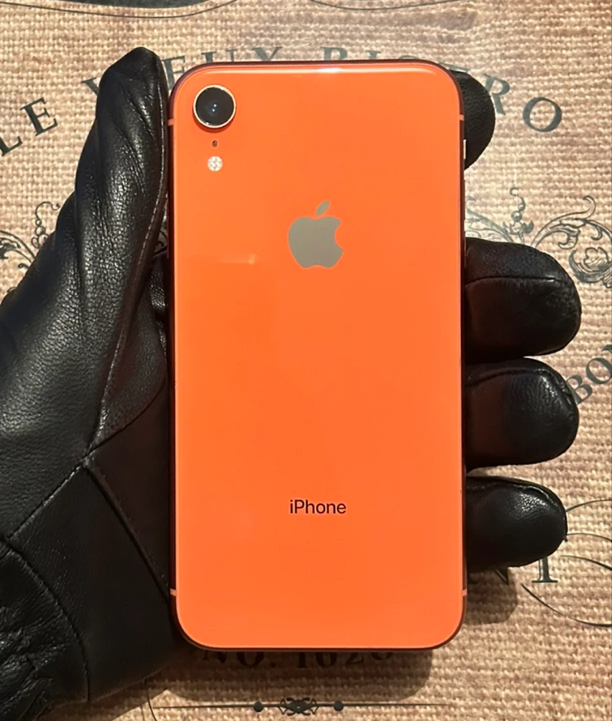 (100%) iPhone XR 128GB-Great Con+ Accessories. image indicator(3)