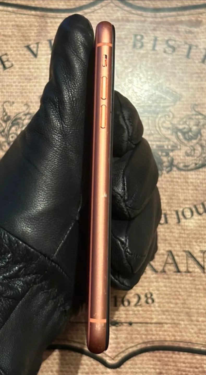 (100%) iPhone XR 128GB-Great Con+ Accessories. image indicator(5)