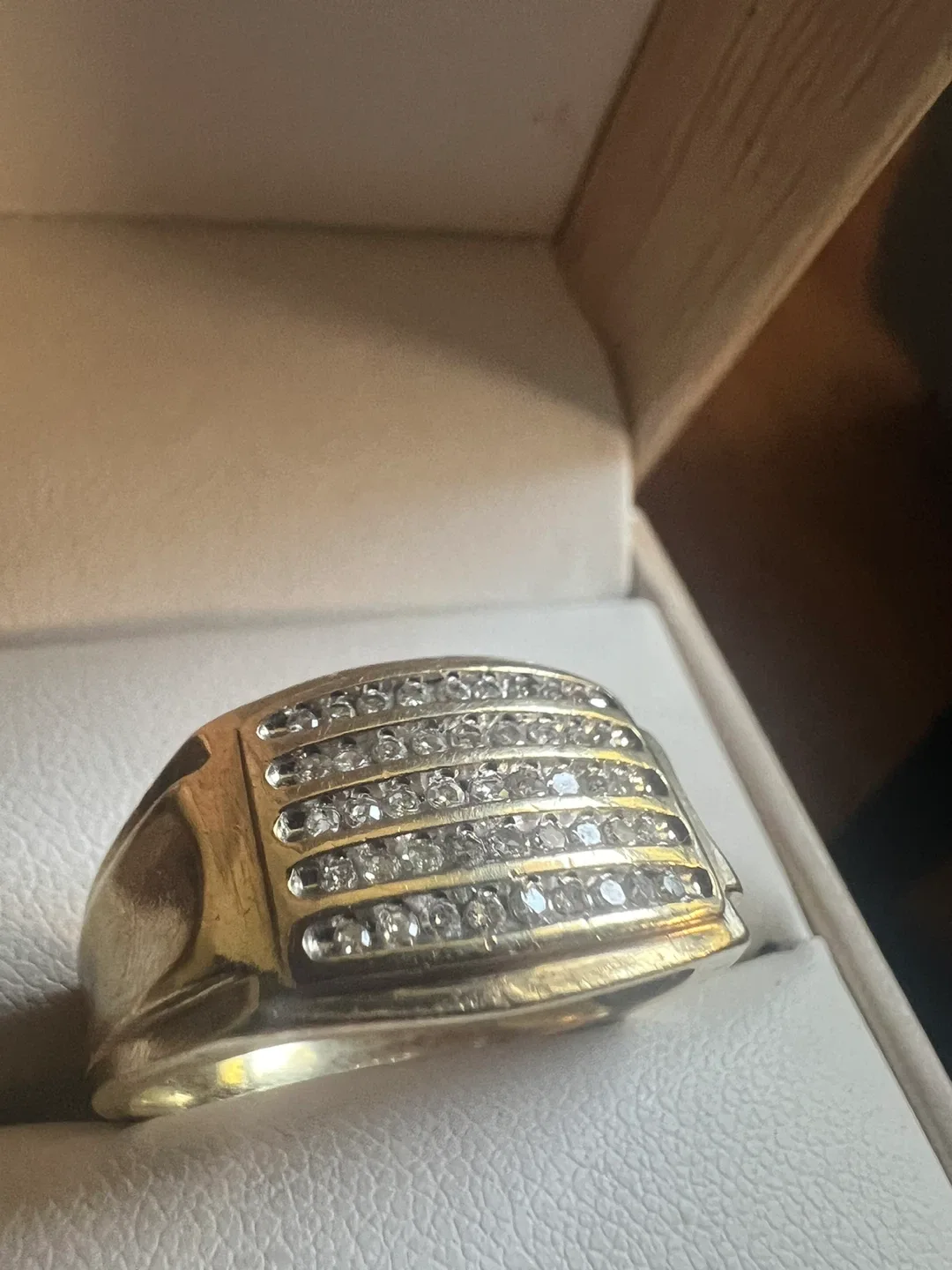 10 k men’s Diamond Ring thumbnail