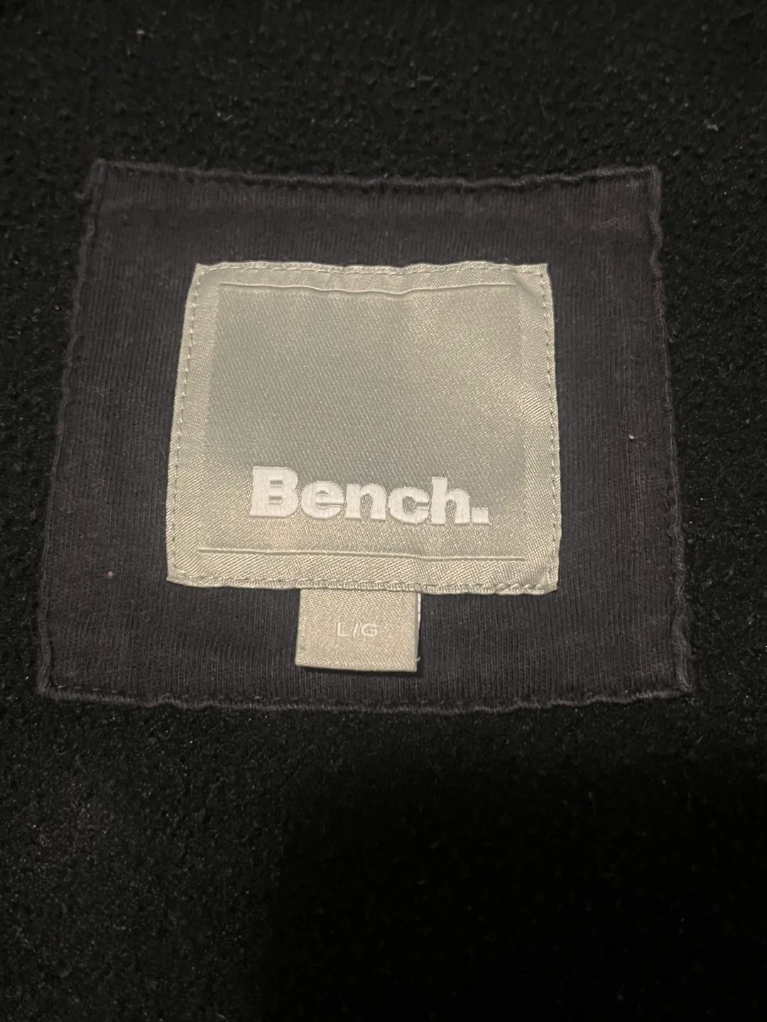 Bench Women’s Black sweater with Zip Closure sz L image indicator(4)