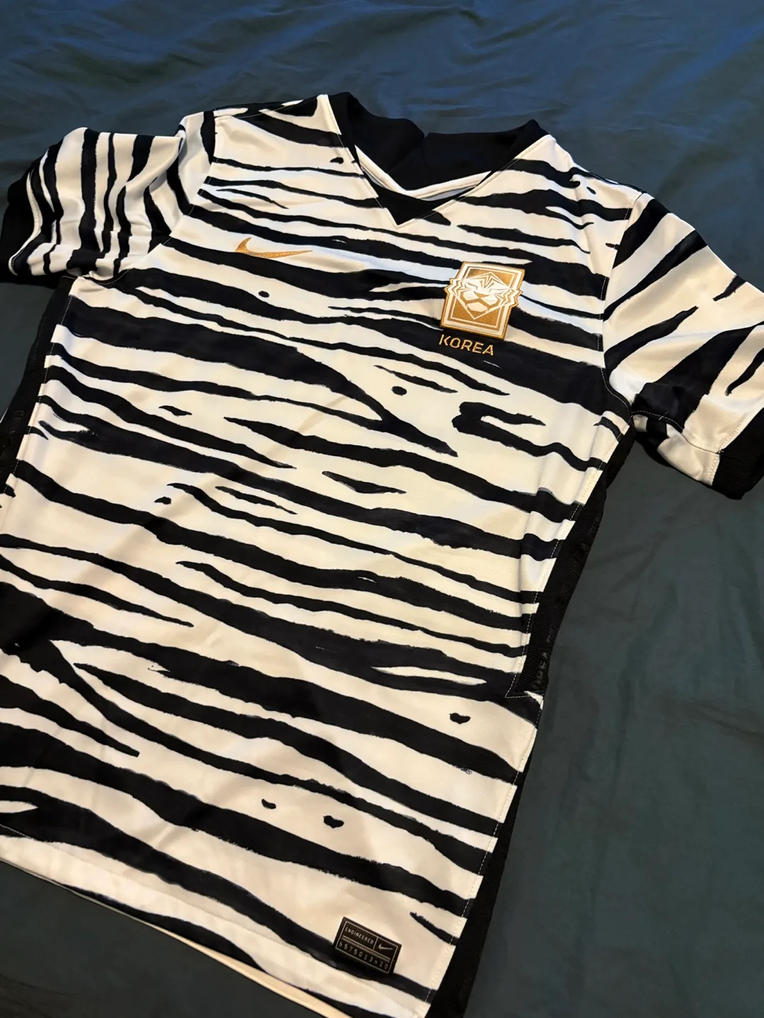 South Korea National Soccer Team Jersey - Size L thumbnail