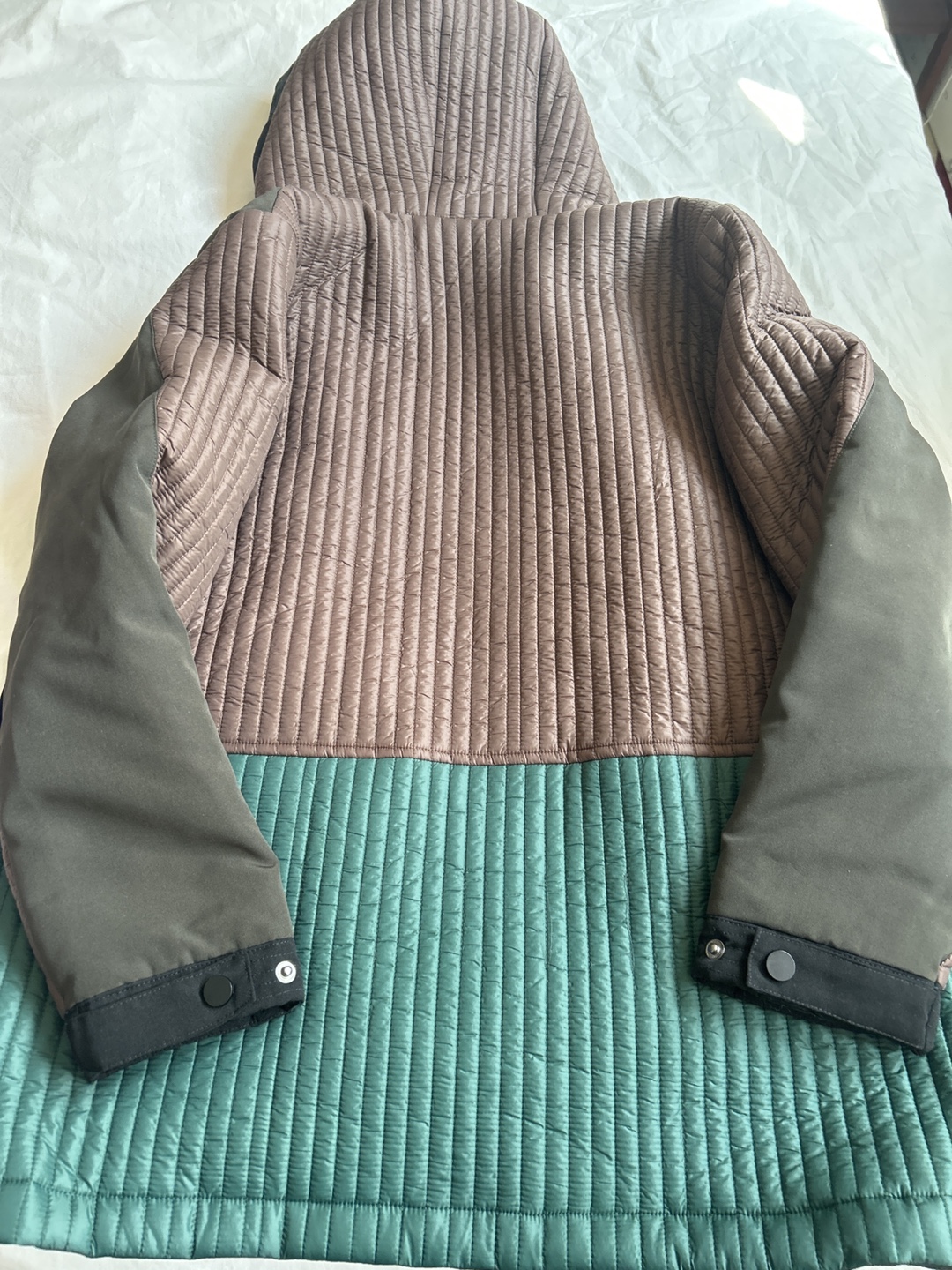 New fall jacket youth or men medium size - photo 3