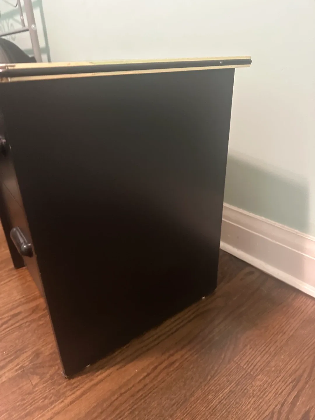 Black 1- Drawer Nightstand image indicator(2)