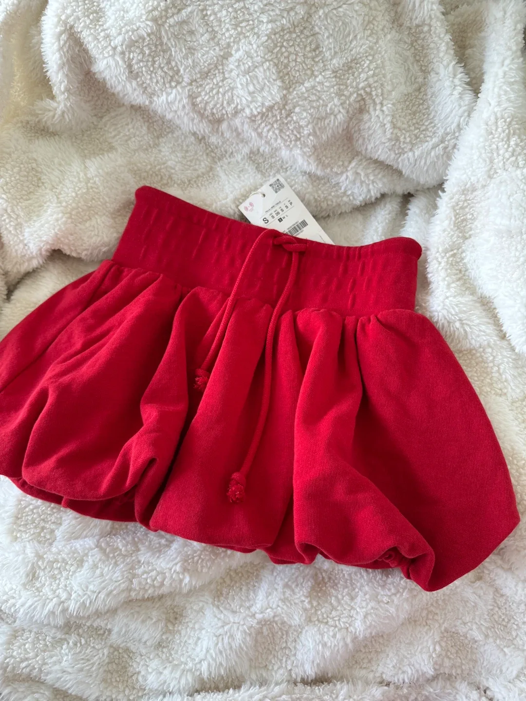 Zara Red Balloon Skort - Size S thumbnail