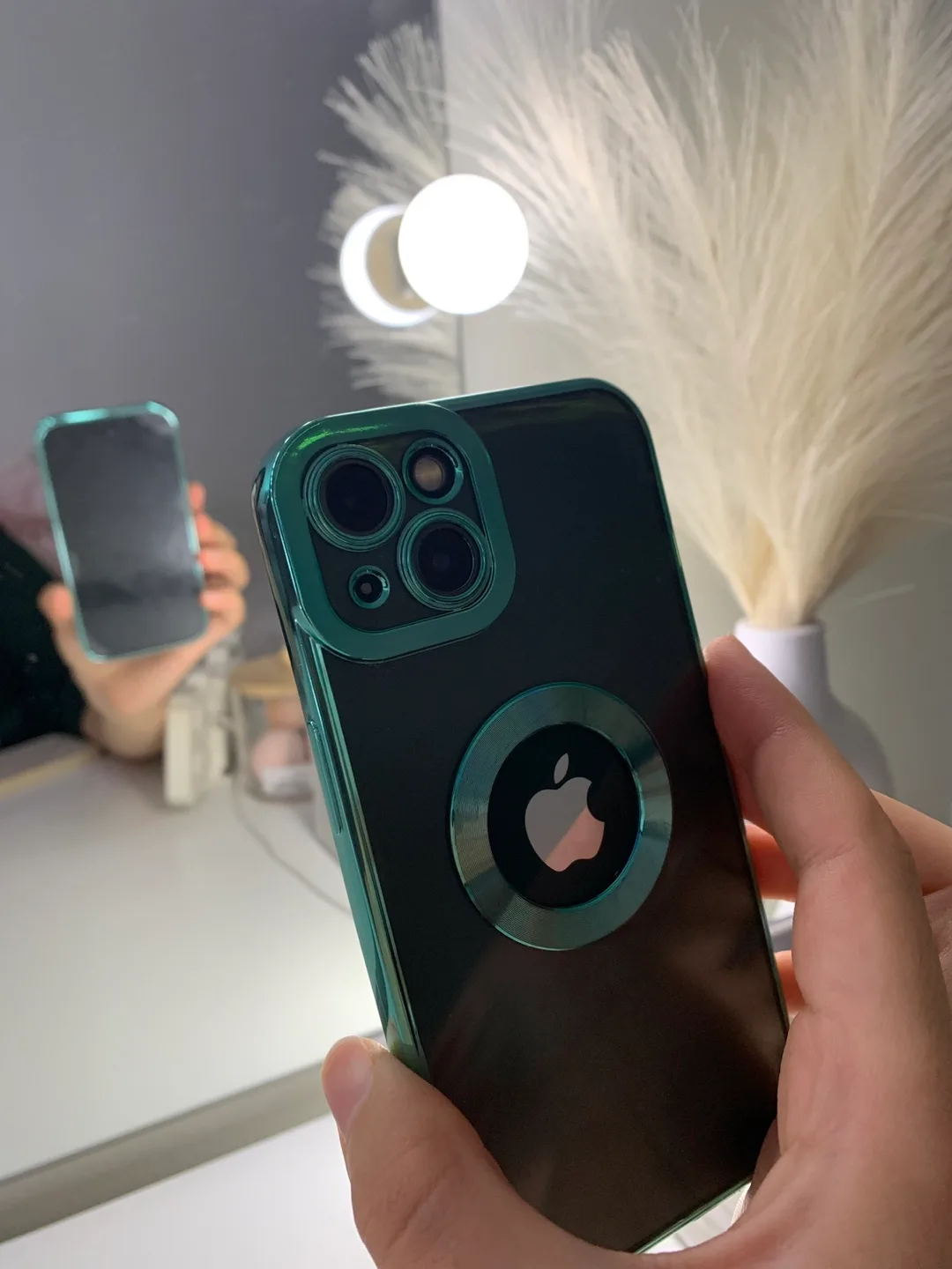 iPhone 13 Case - Green thumbnail