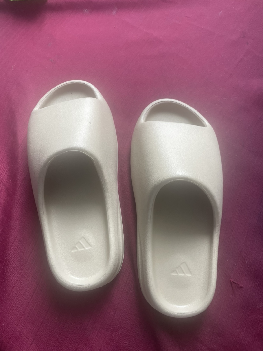 Adidas Yeezy Slides Size 9