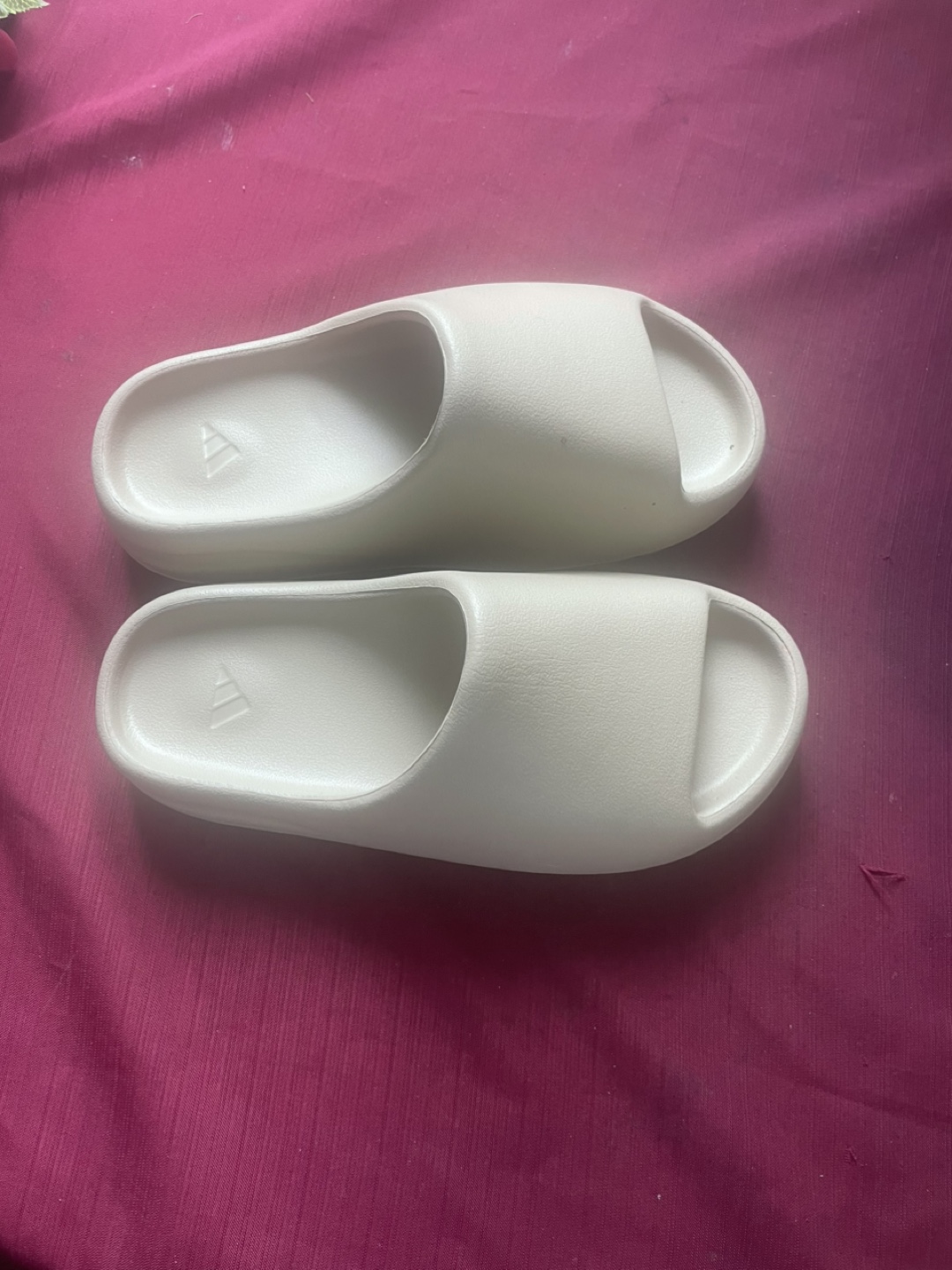 Adidas Yeezy Slides Size 9 - photo 2