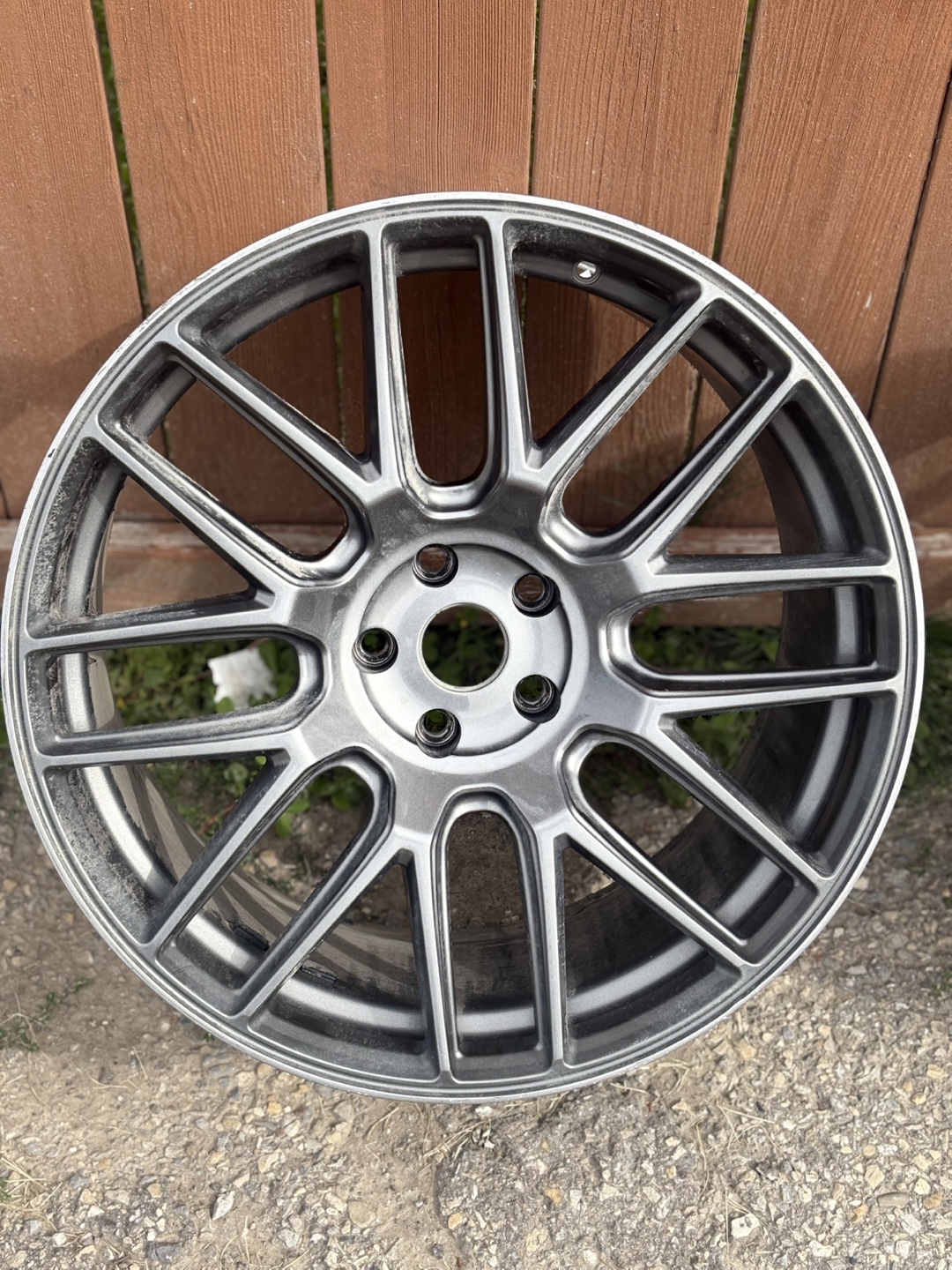 Set of 3 20” Silver Alloy Wheels - photo 3