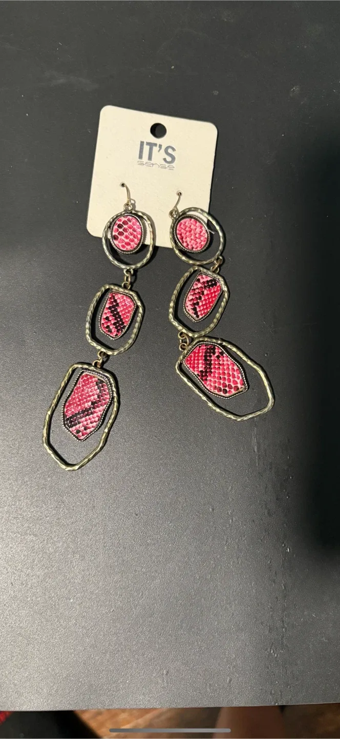 IT'S Sense Pink Snake Skin Dangle Earrings thumbnail