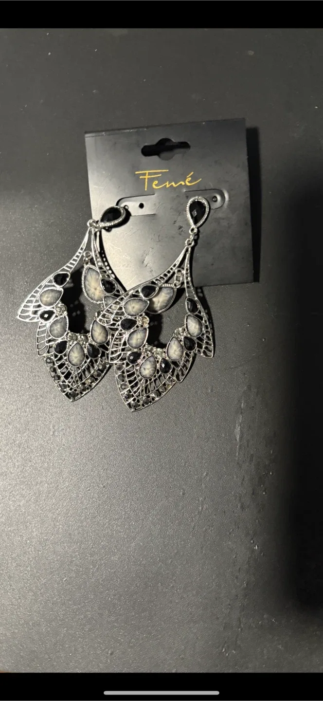 Femé Dangle Earrings - Silver & Black thumbnail