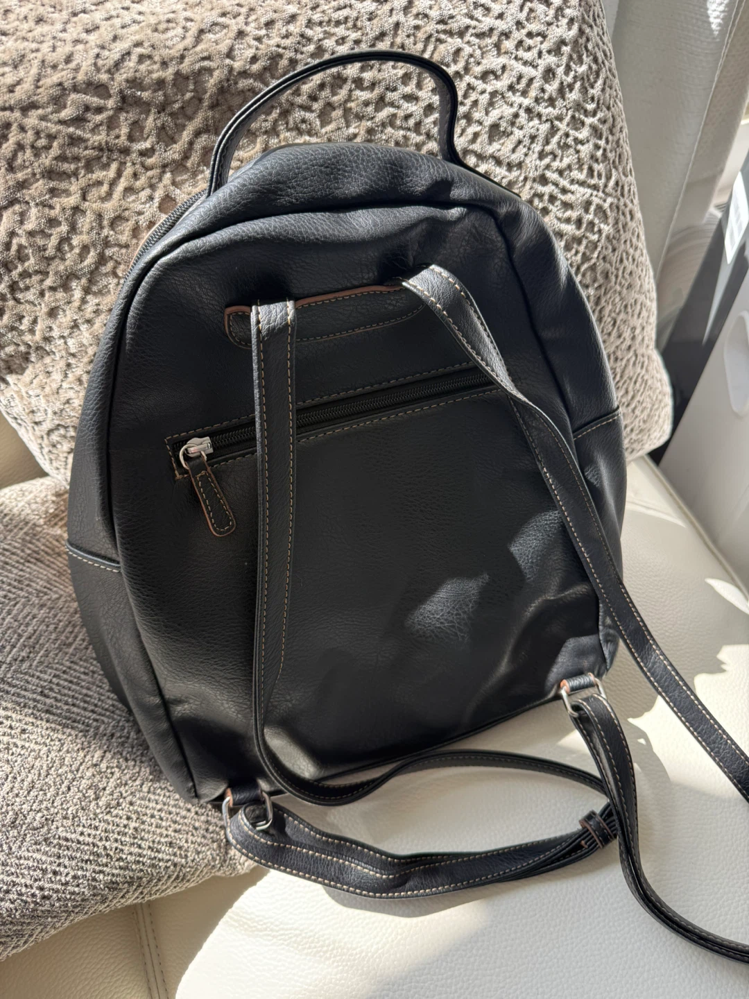 Roots Black Backpack - photo 2