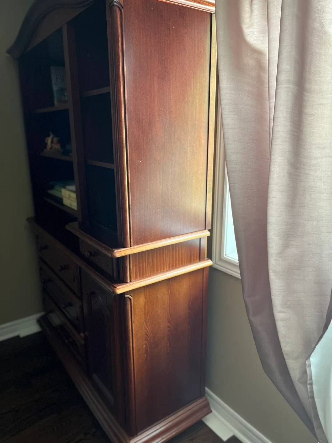 Wooden Hutch with Storage image indicator(2)