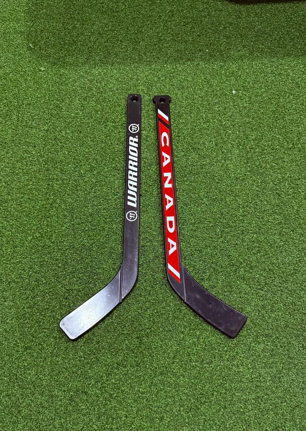 Warrior Hockey Stick & Canada Hockey Stick