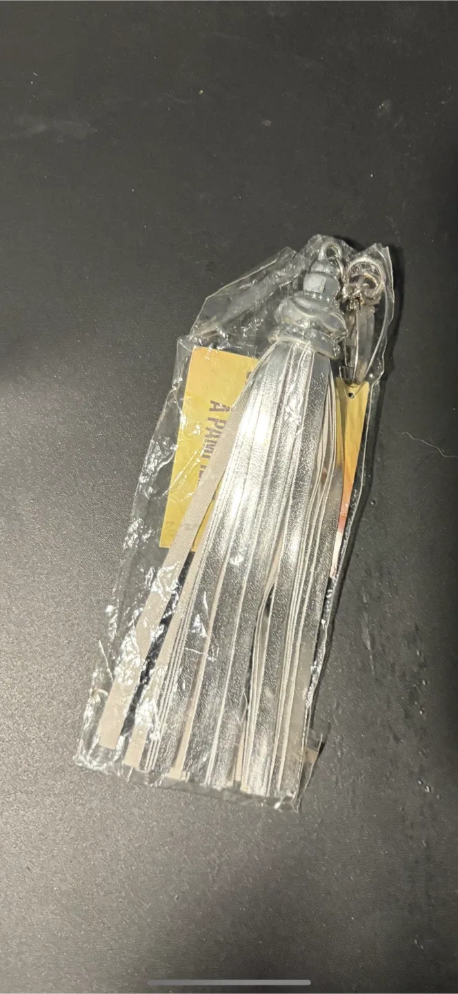 A. PARENT Silver Tassel Keychain New thumbnail