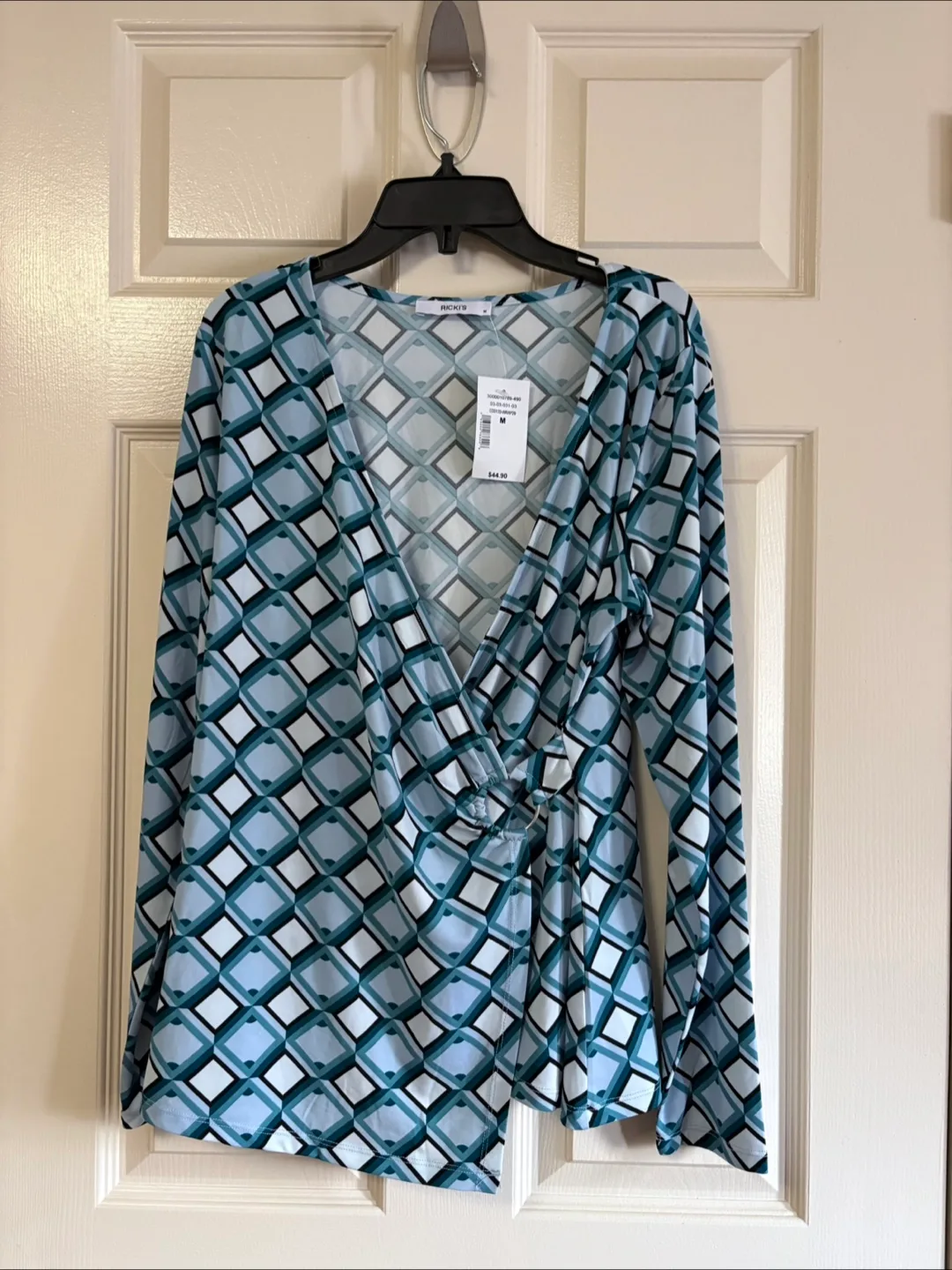Ricki’s Women’s Blouse NWT Blue Diamond Print Sz M thumbnail