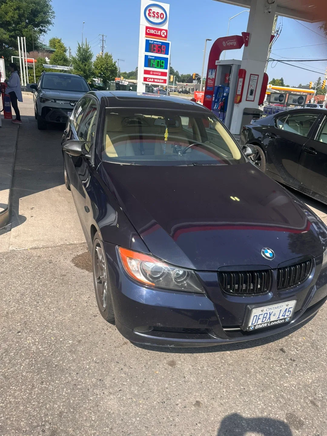 BMW 3 Series Sedan - Great Condition! image indicator(3)