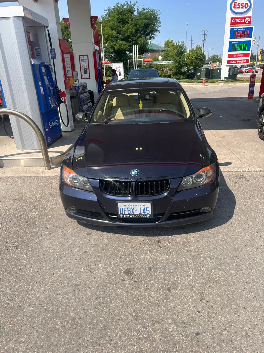 BMW 3 Series Sedan - Great Condition! image indicator(2)