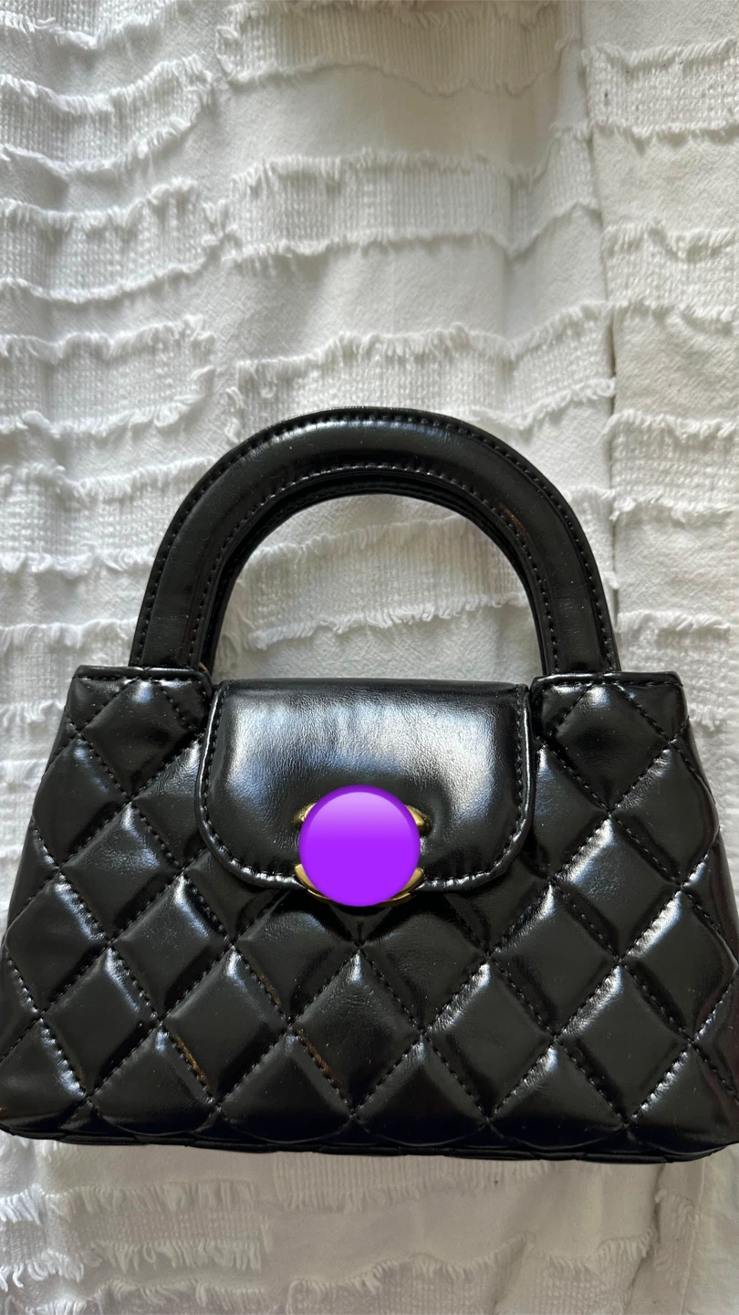 Black Quilted Handbag with Gold Chain