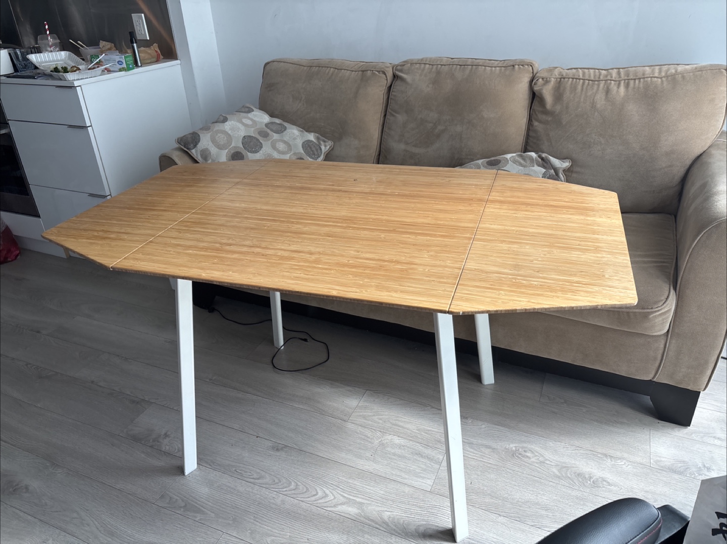 FREE-Wood Dining Table