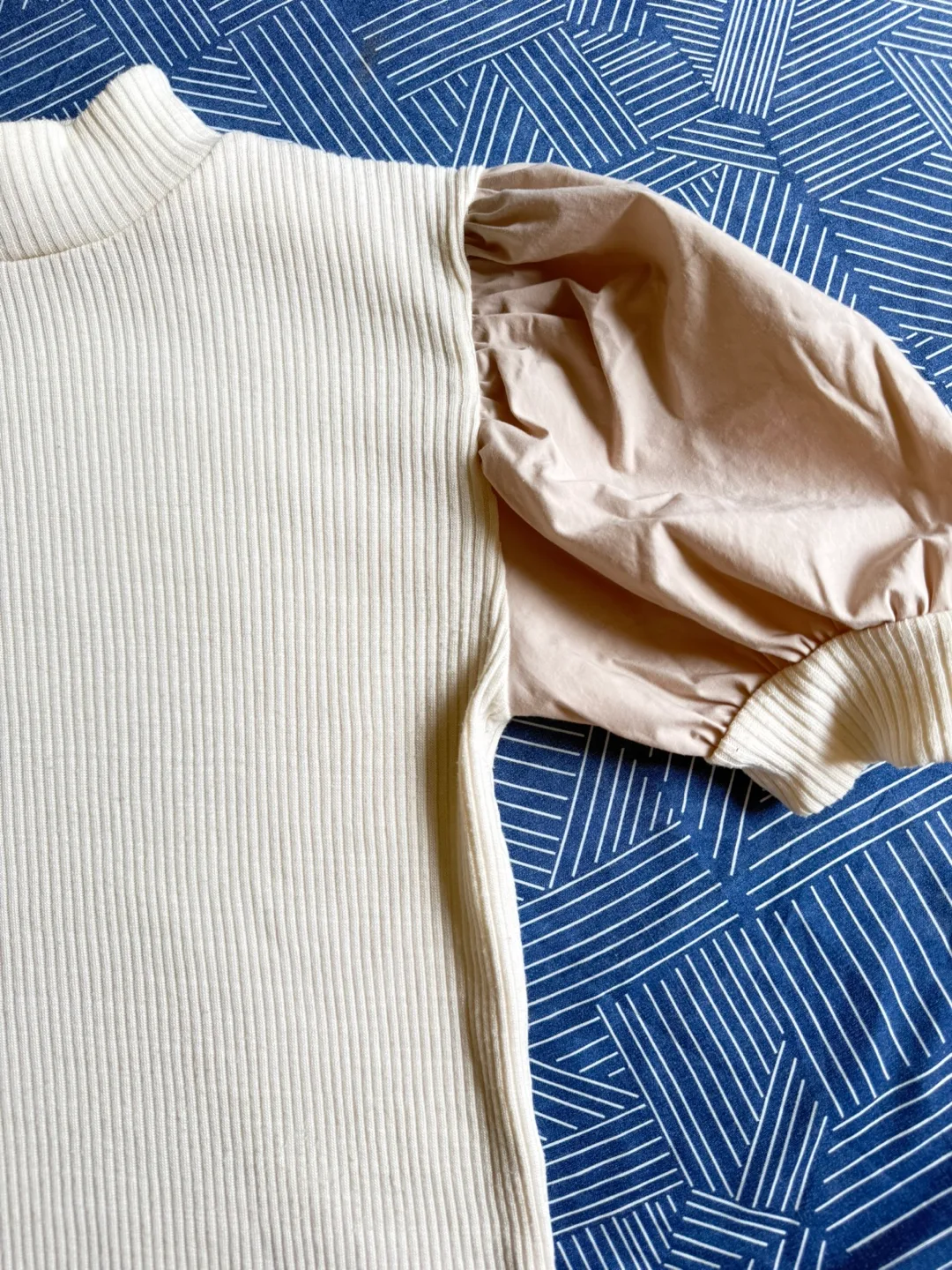 Zara Puff Sleeve Top image indicator(3)