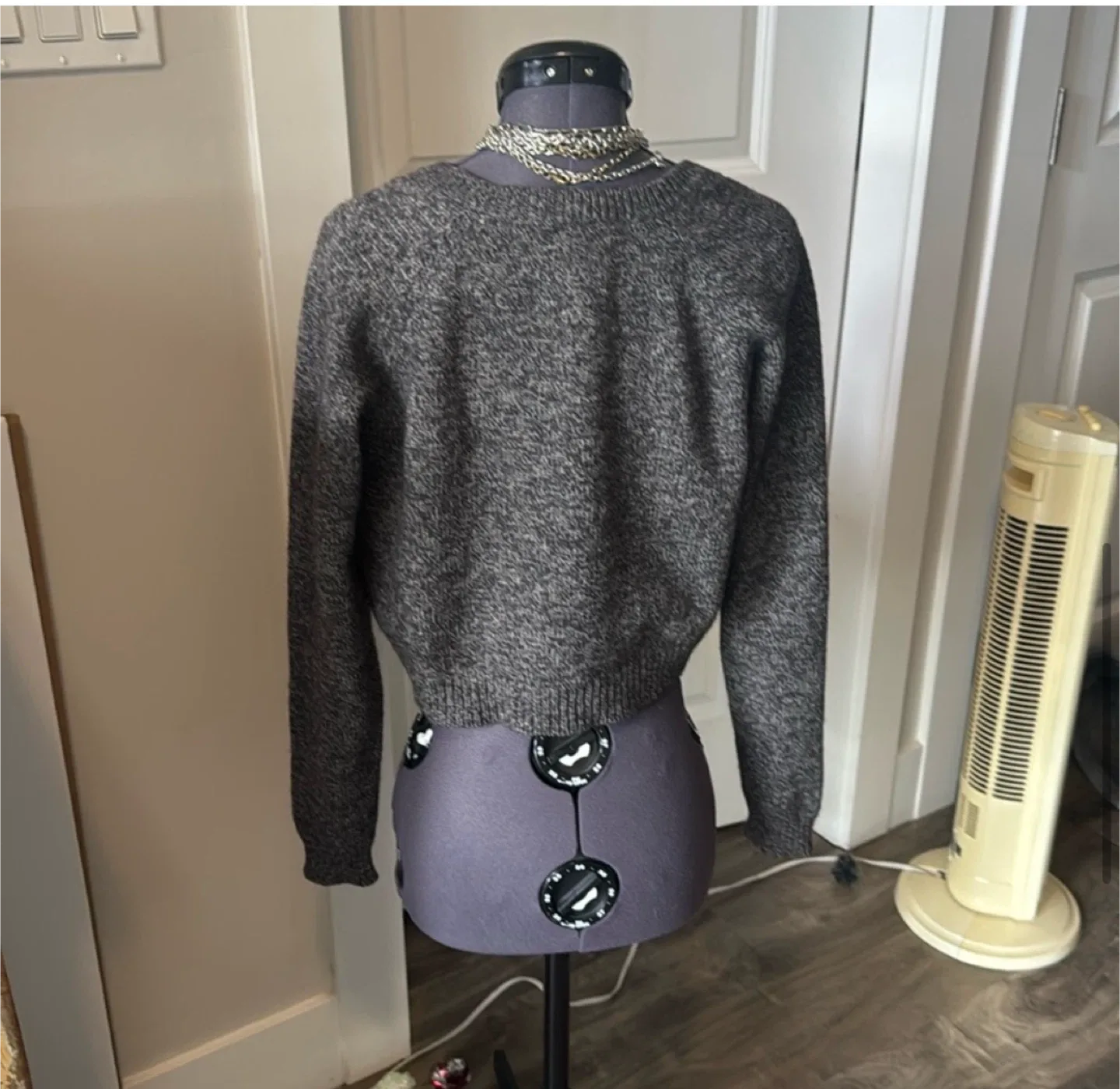 830sign wool cropped sweater image indicator(3)