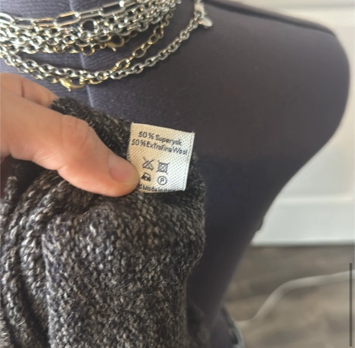 830sign wool cropped sweater image indicator(6)