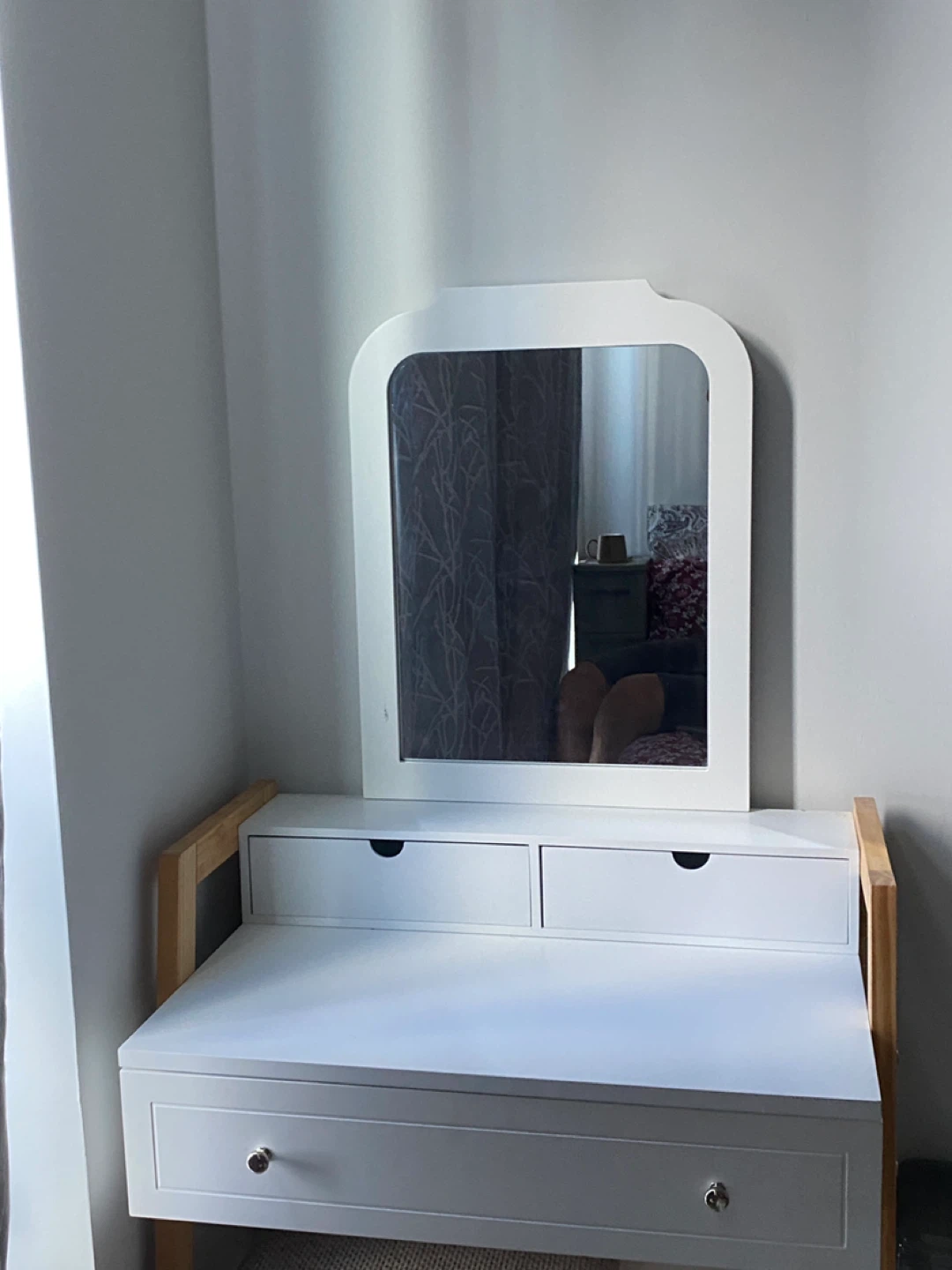 White Vanity Table with Mirror