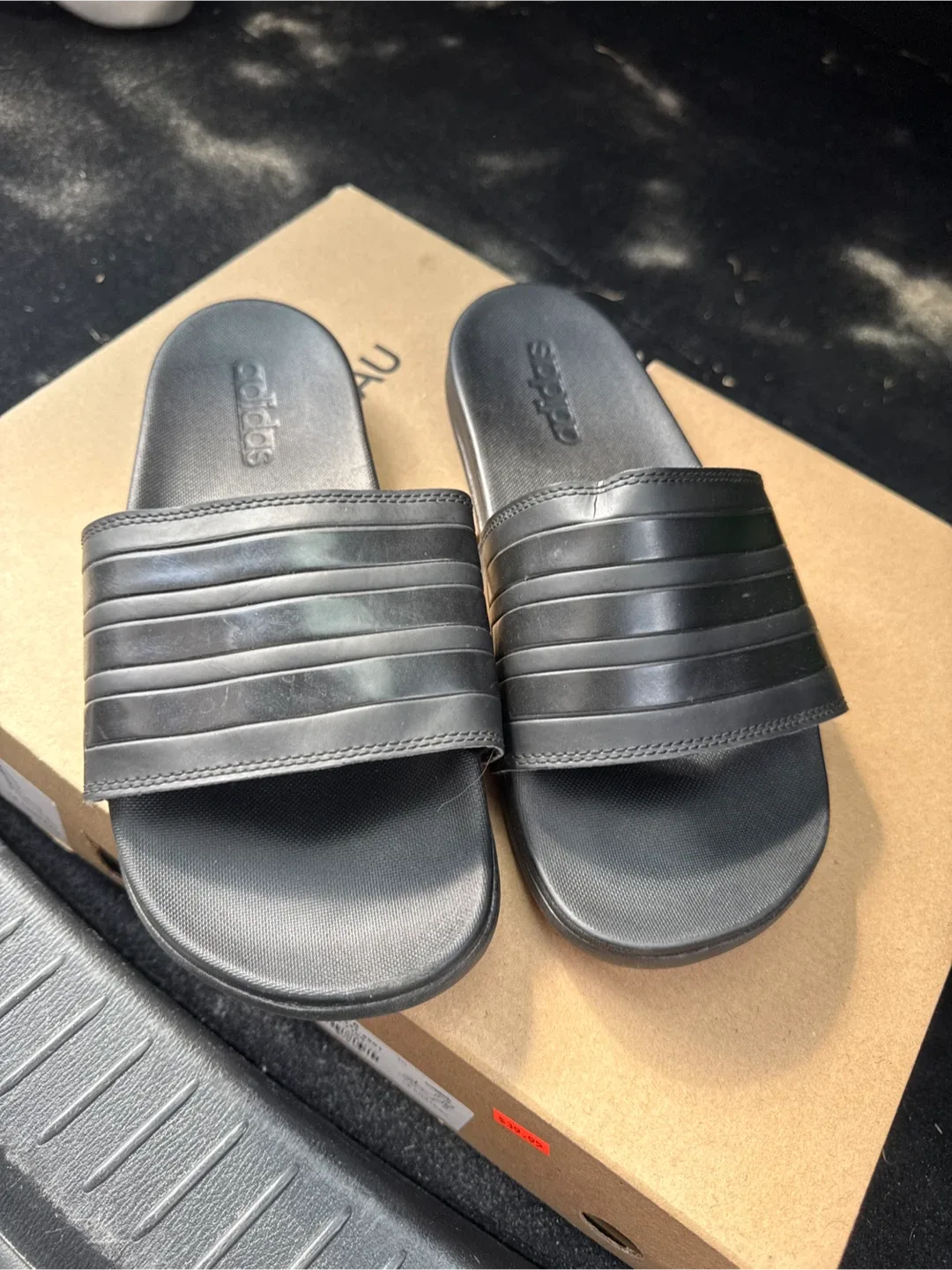 Adidas Adilette Comfort Slides - Black thumbnail