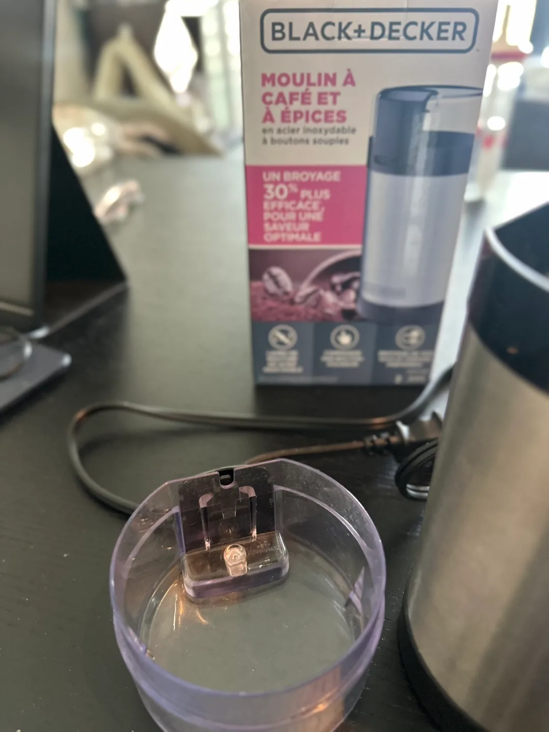 Black+Decker Coffee & Spice Grinder image indicator(4)