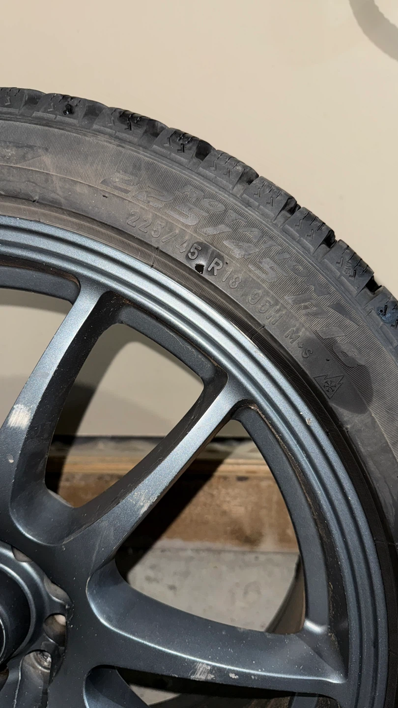 Pirelli Studded Winter Tires/Rims 225/45R18 - photo 4