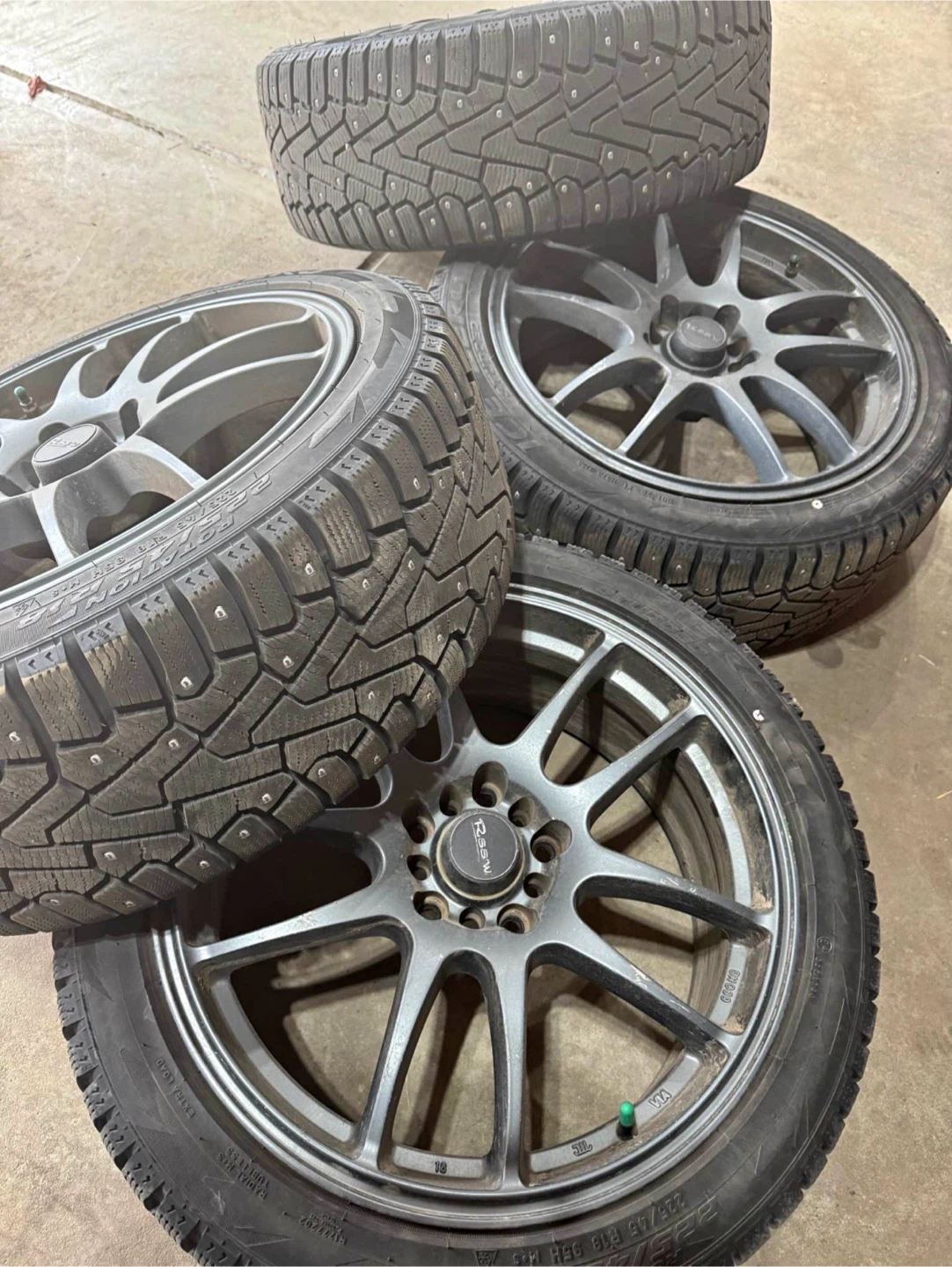 Pirelli Studded Winter Tires/Rims 225/45R18