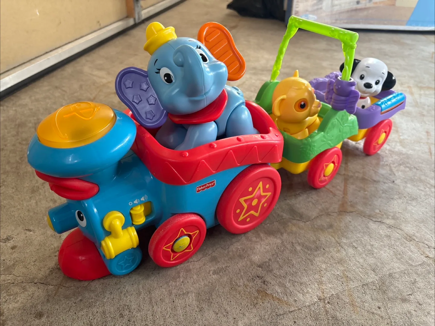 Toy Train-Fisher-Price Dumbo Parade Train image indicator(3)