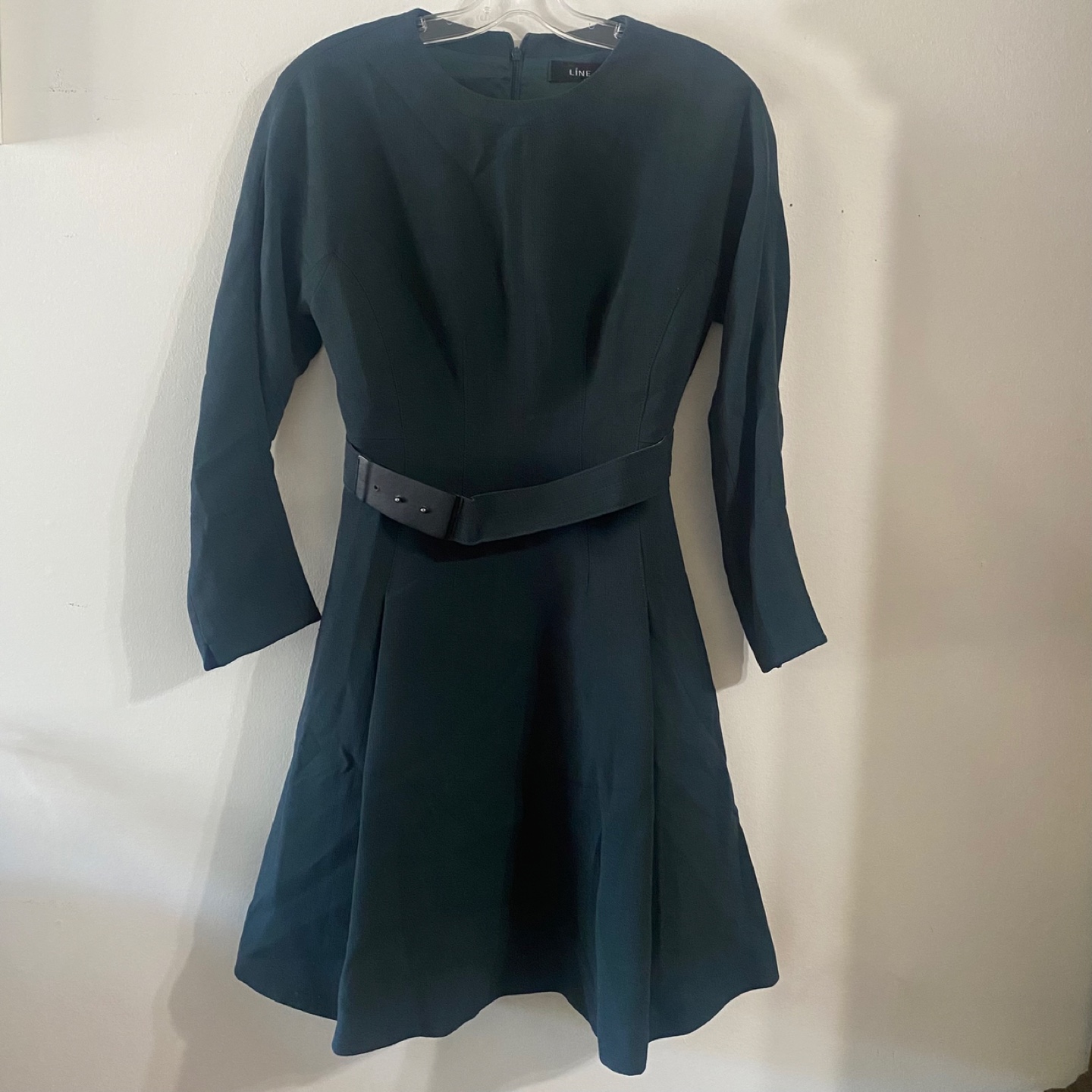 LÍNE Green Belted Long Sleeve Dress