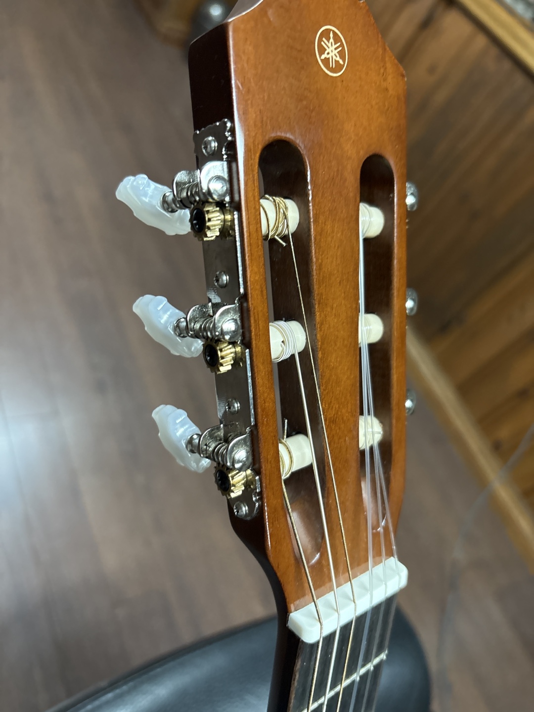Yamaha CS40 Classical Guitar - photo 3