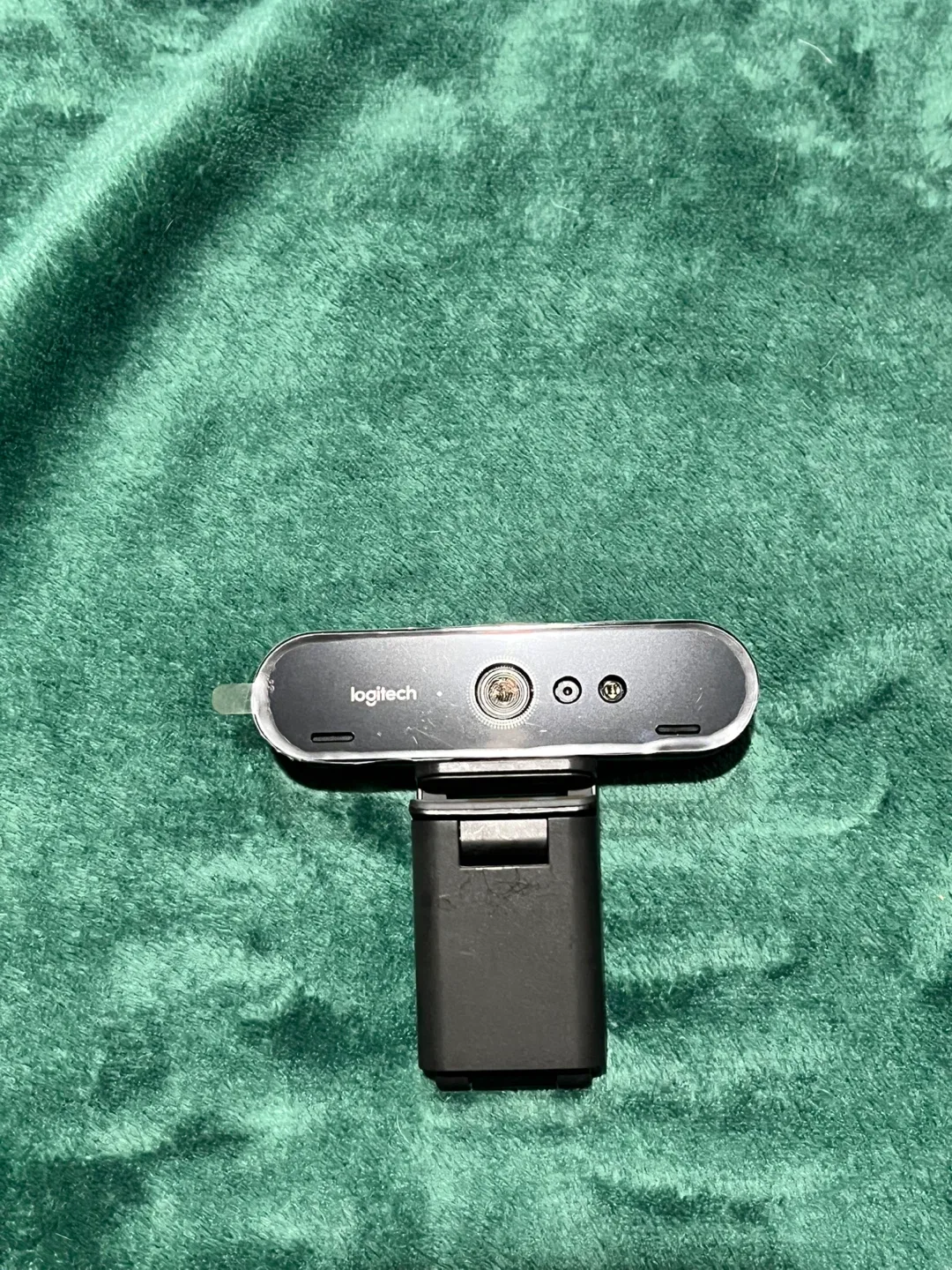 Logitech 4K Brio Webcam image indicator(2)