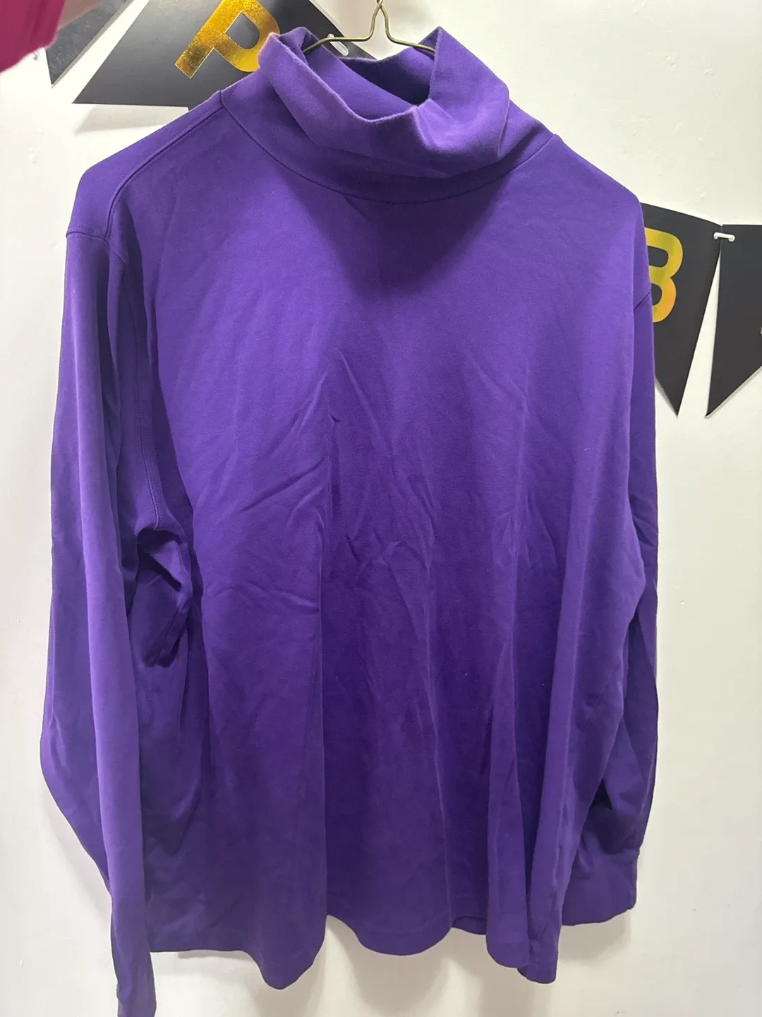 4 Assorted Turtleneck Long Sleeve Sweaters image indicator(3)