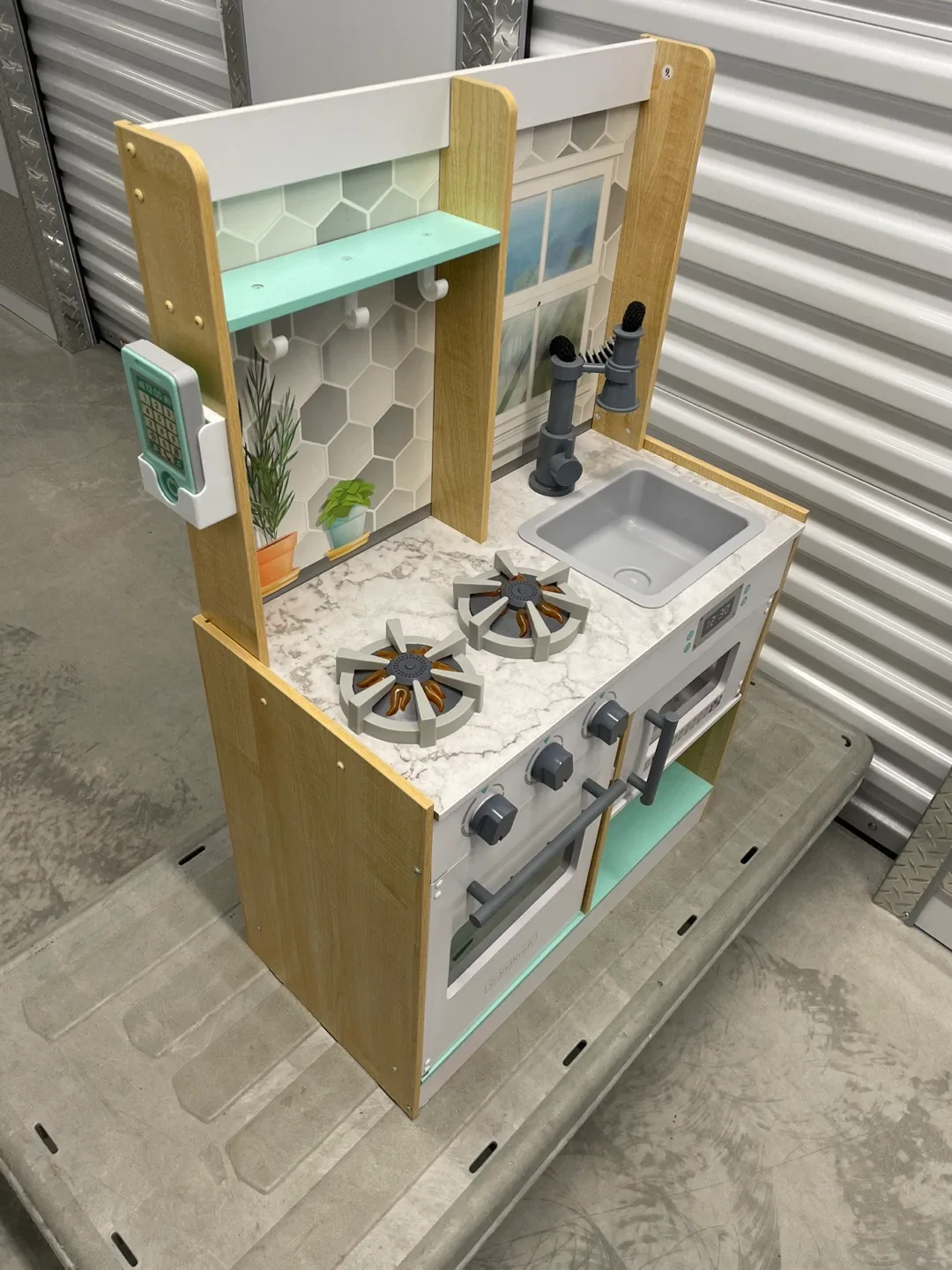 Children’s Play Kitchen image indicator(2)