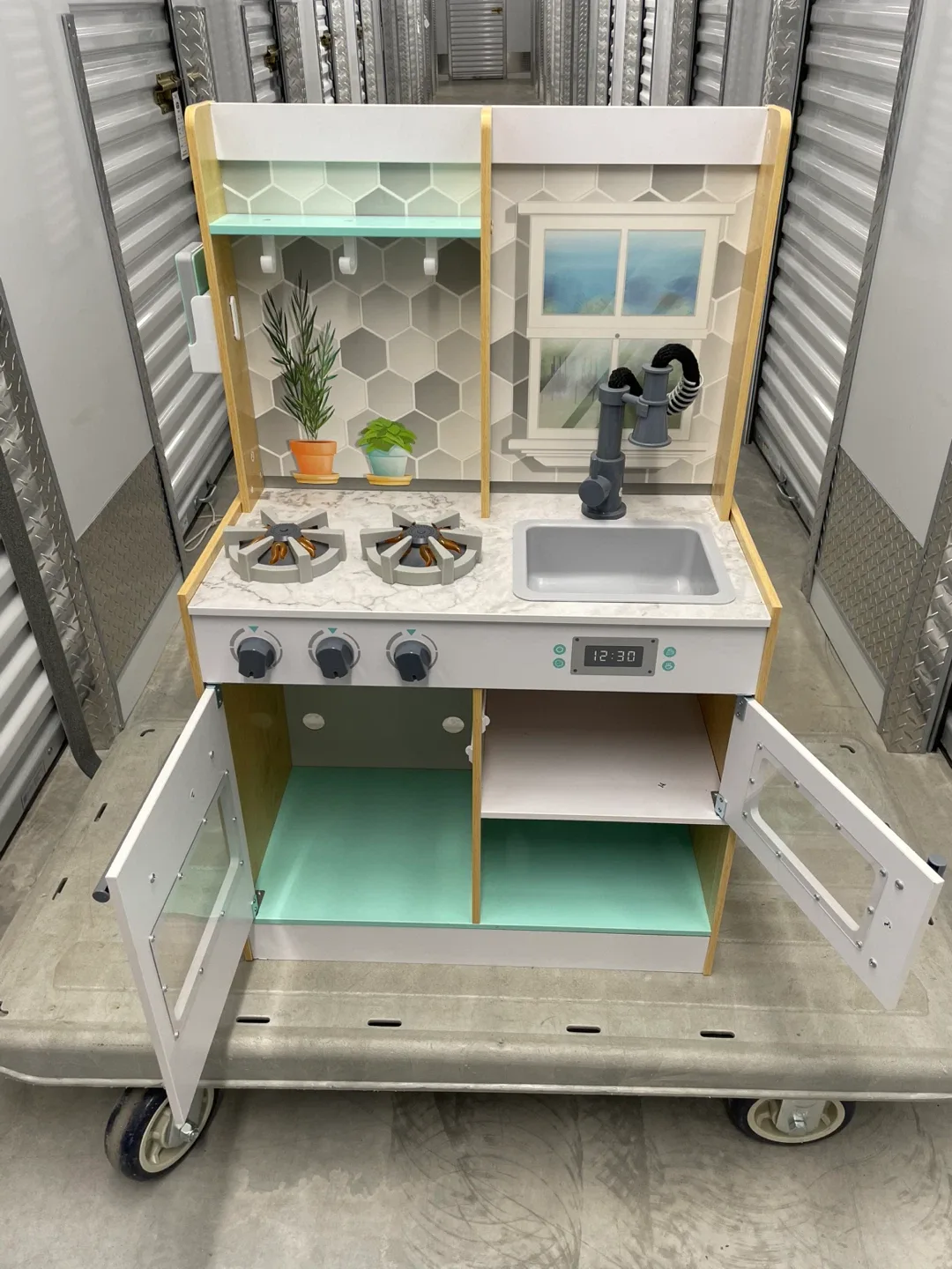 Children’s Play Kitchen image indicator(4)