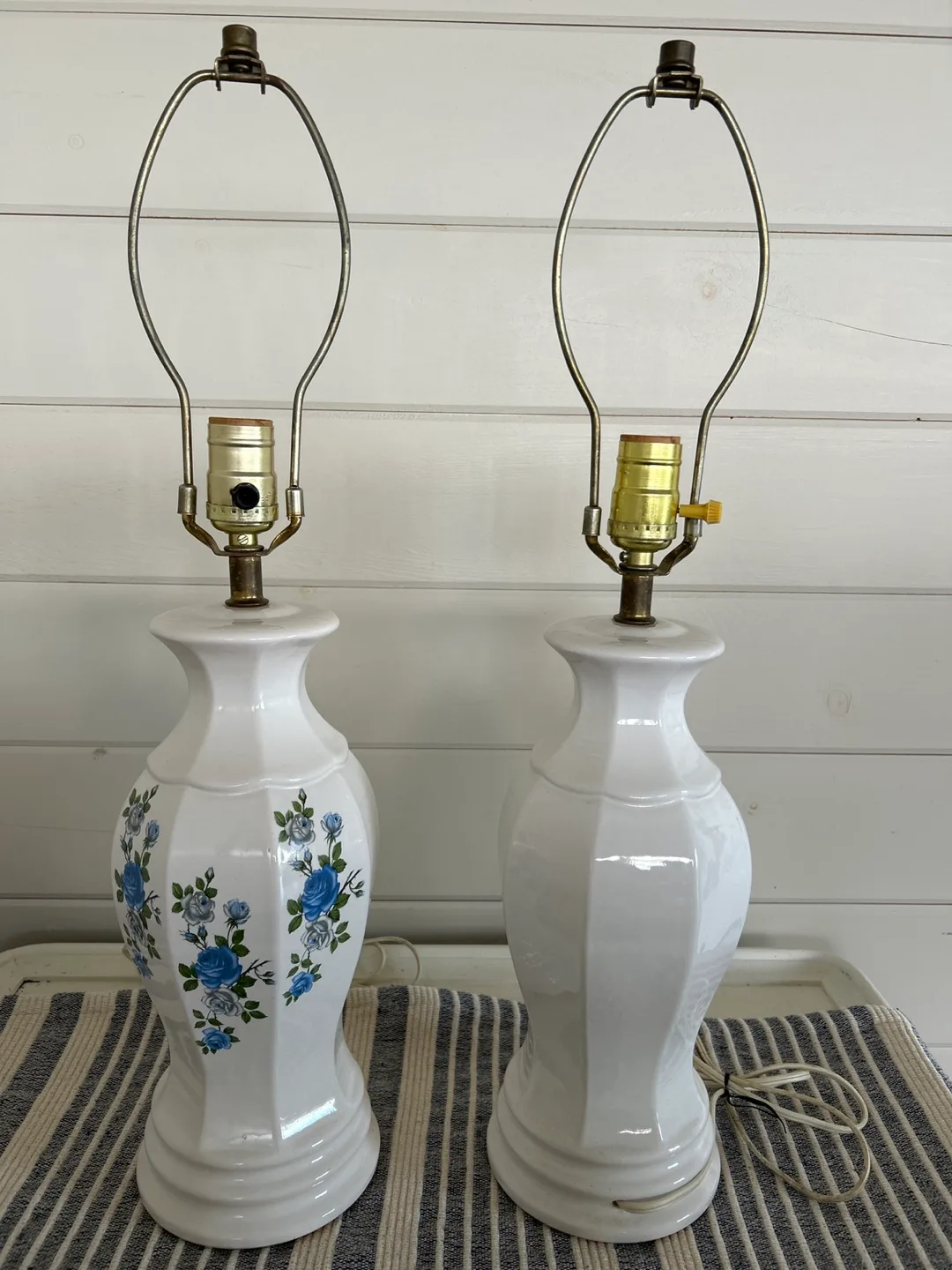 Pair of Floral Table Lamps image indicator(3)