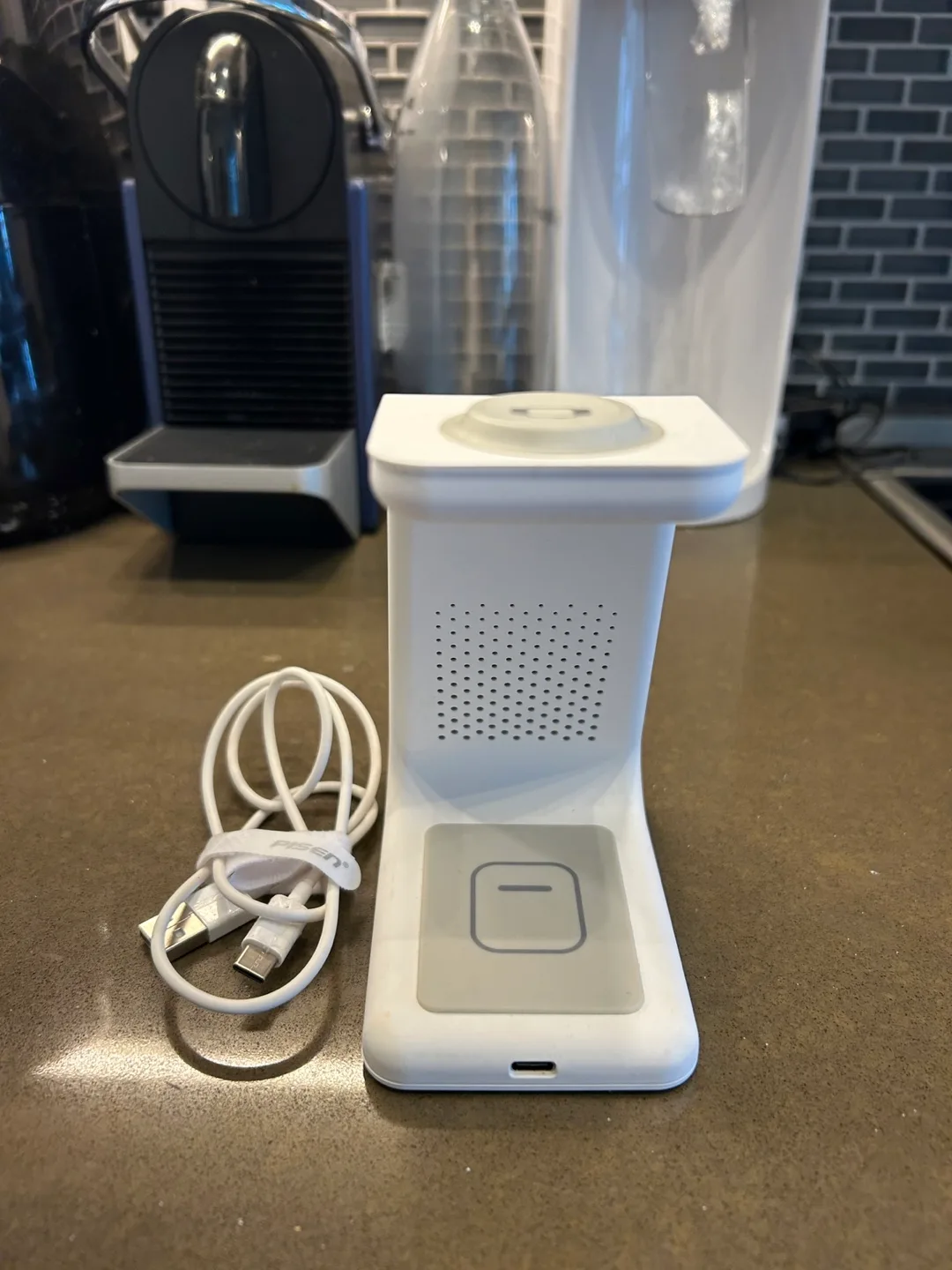 Wireless Charging Dock image indicator(3)