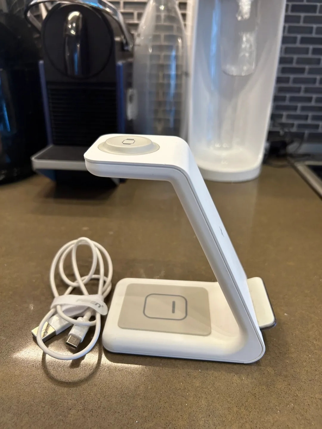 Wireless Charging Dock image indicator(2)