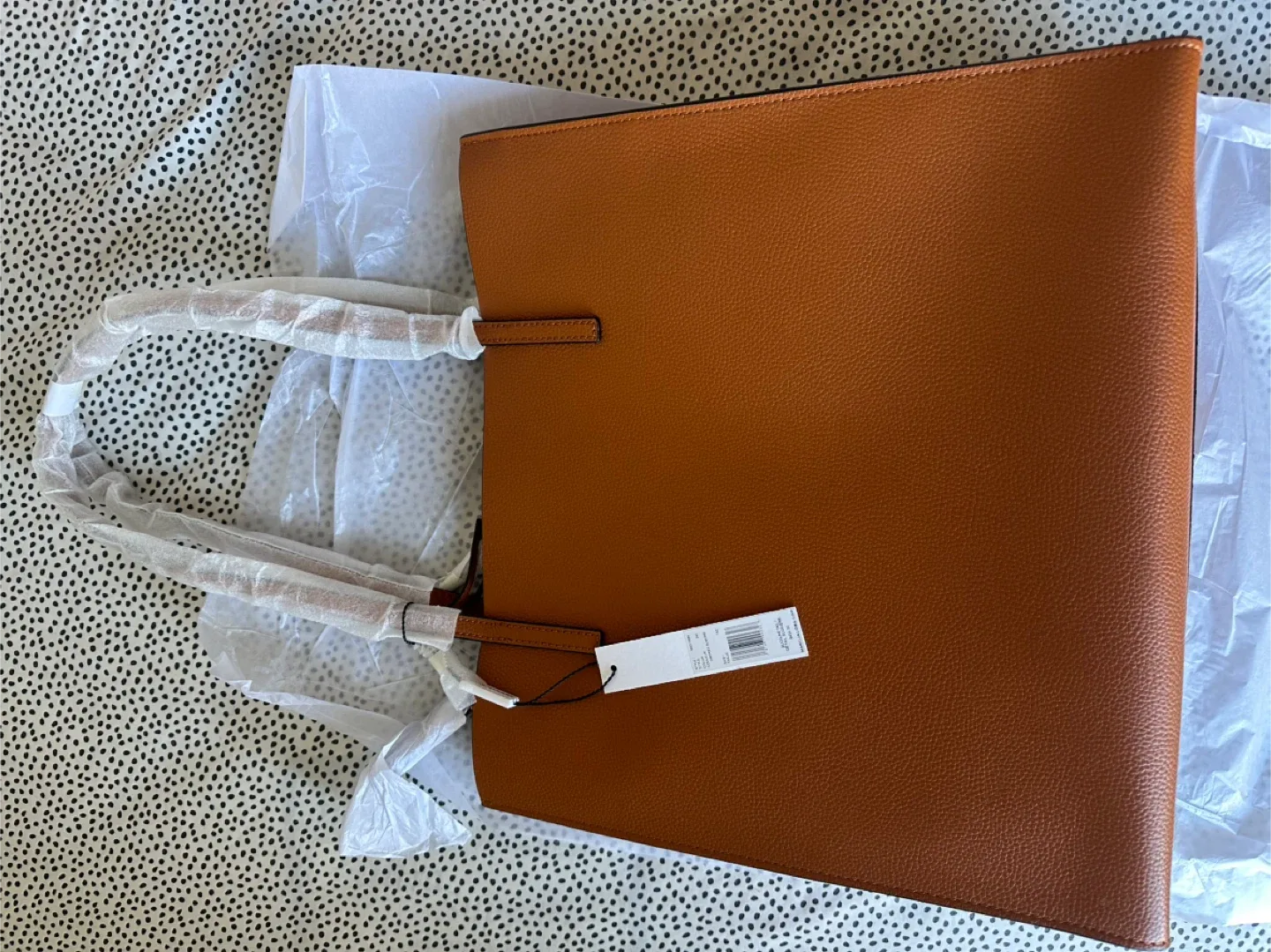 New Marc Jacobs M0015684 Smokey Almond Tote Bag image indicator(2)