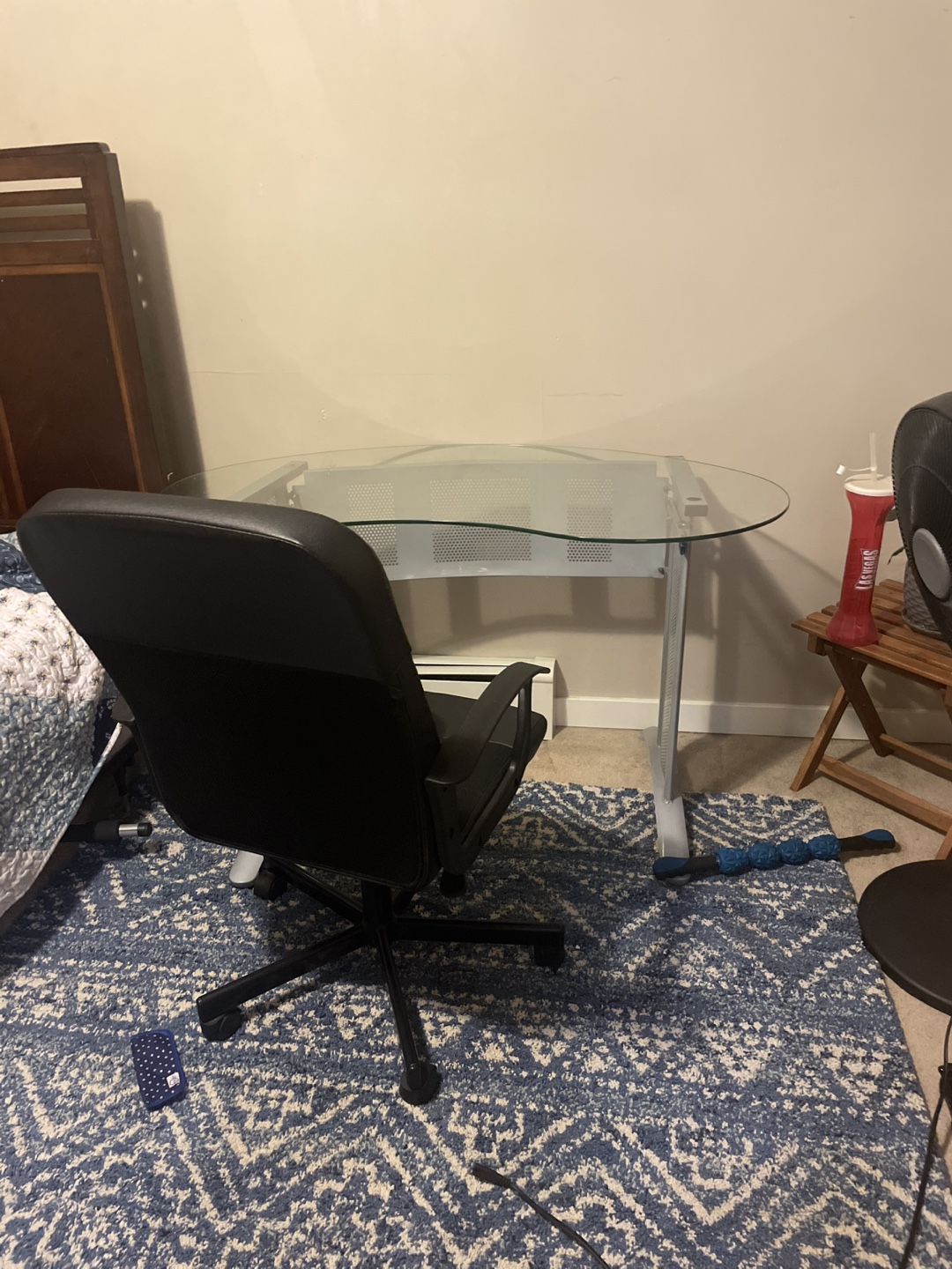 Free study desk and chair - photo 2