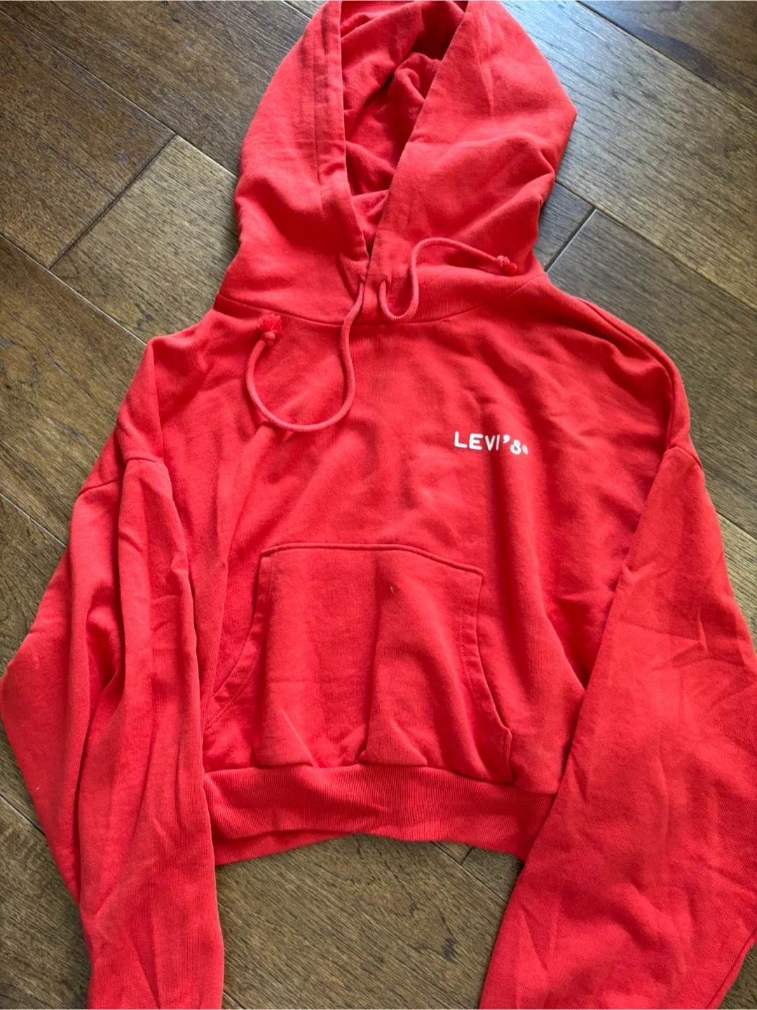 Levi’s Cropped Sweater image indicator(2)