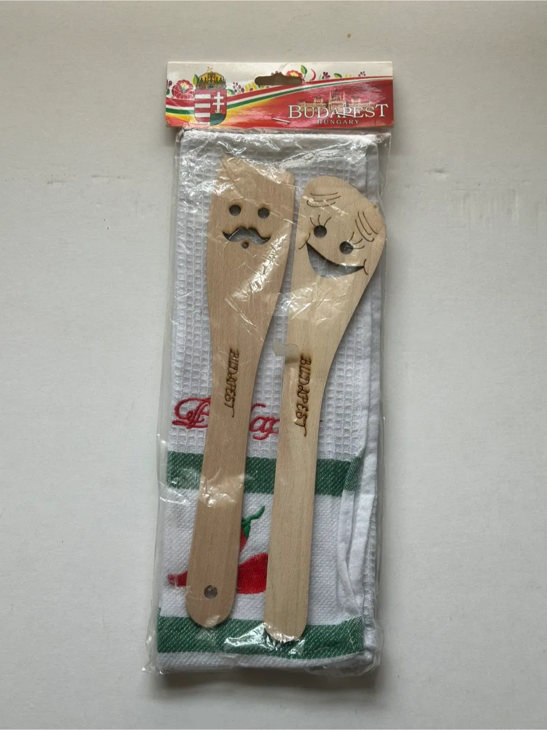 🆕 Budapest Wooden Spoons & Tea Towel Set thumbnail