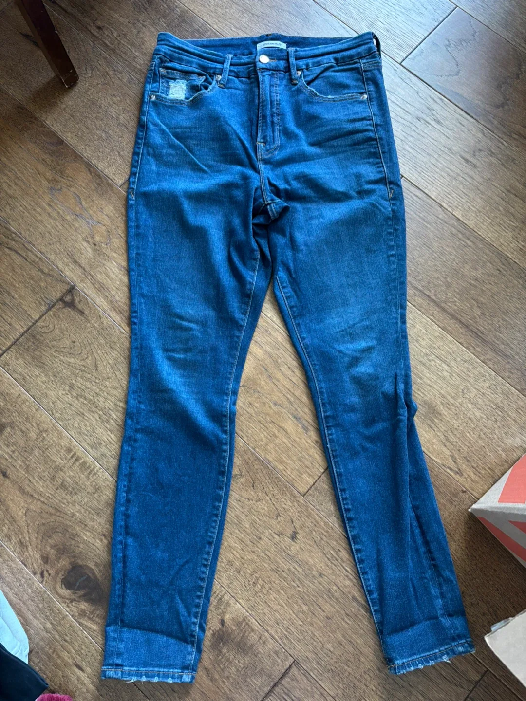 Good American “Good Waist” Jeans image indicator(3)