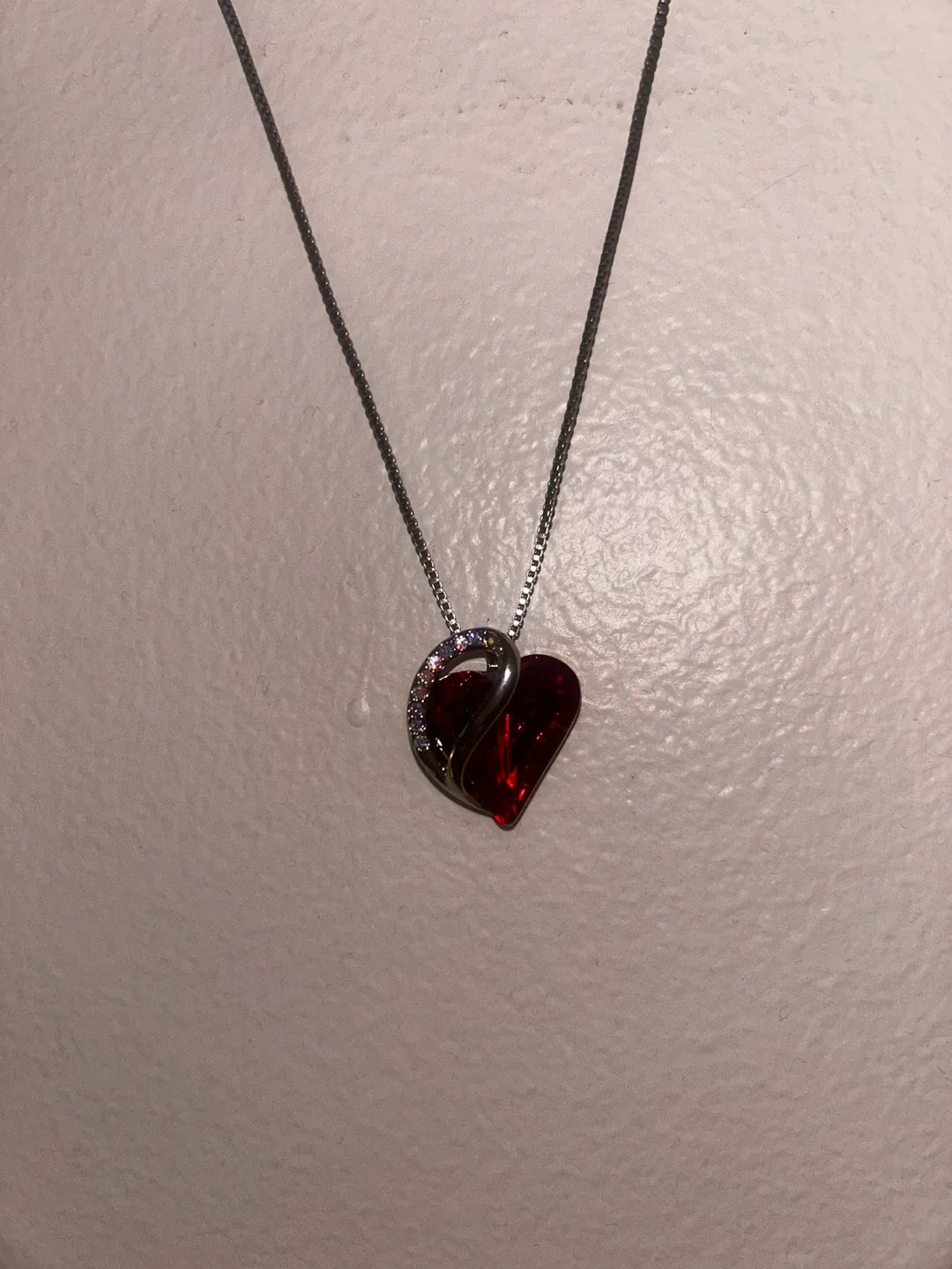 Red Leafael Infinity Love Heart Pendant Necklace image indicator(7)