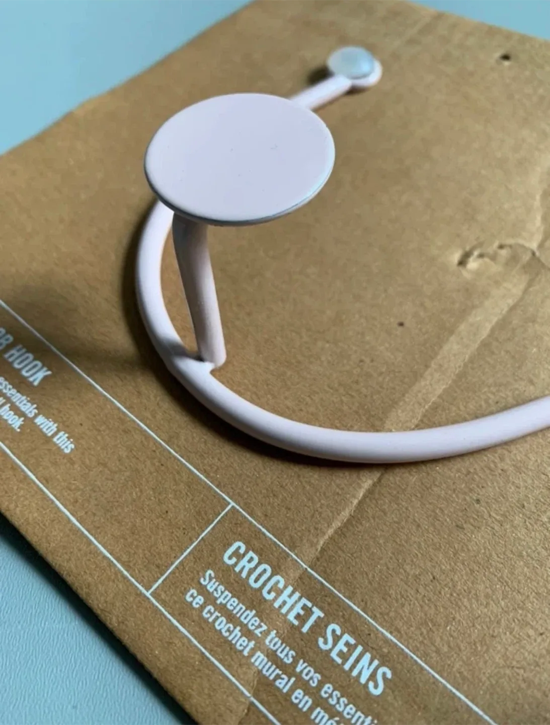 Urban Outfitters Hook image indicator(4)