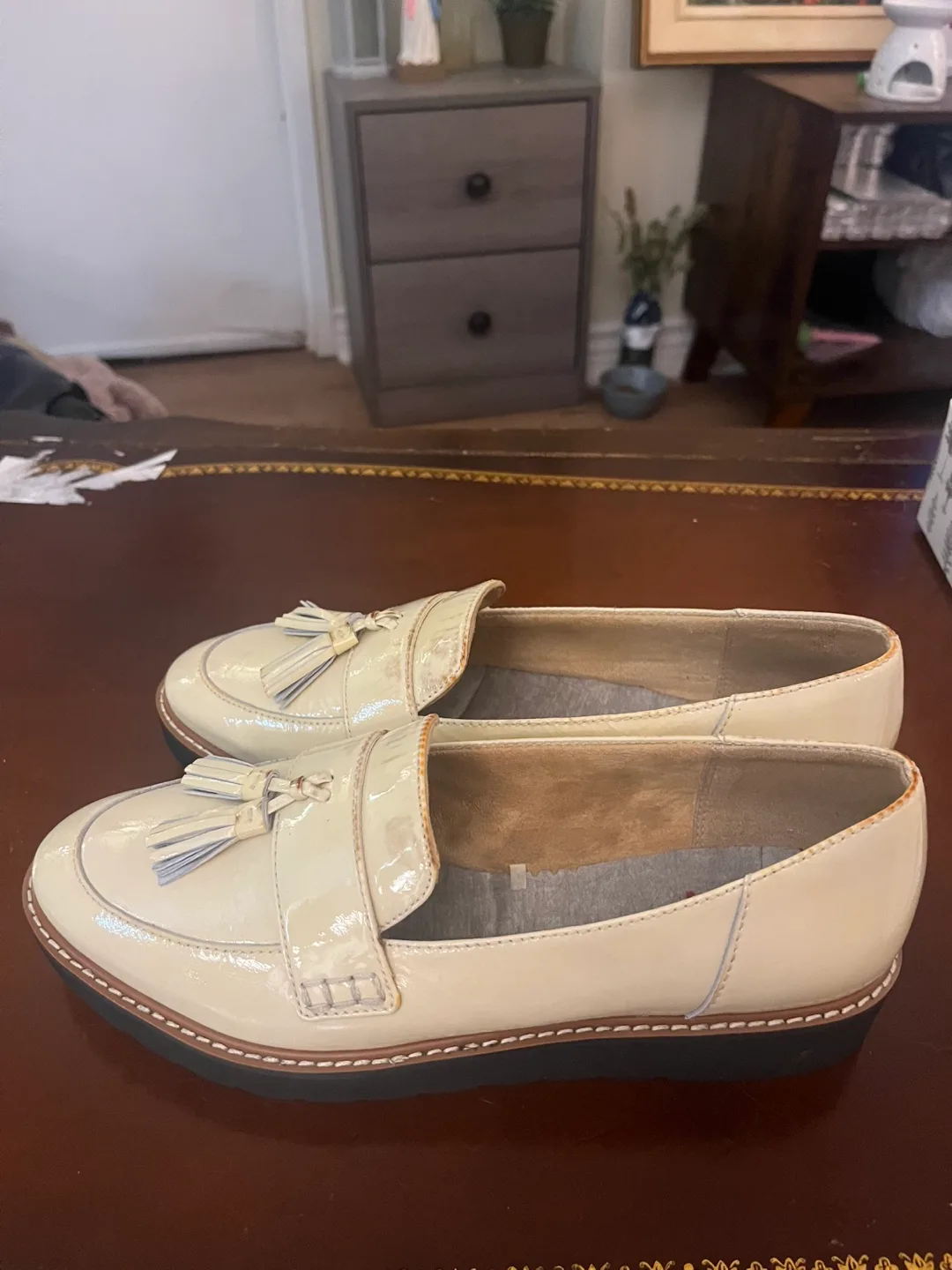 Aliz Naturz Cream Loafers Size 9.5 image indicator(2)