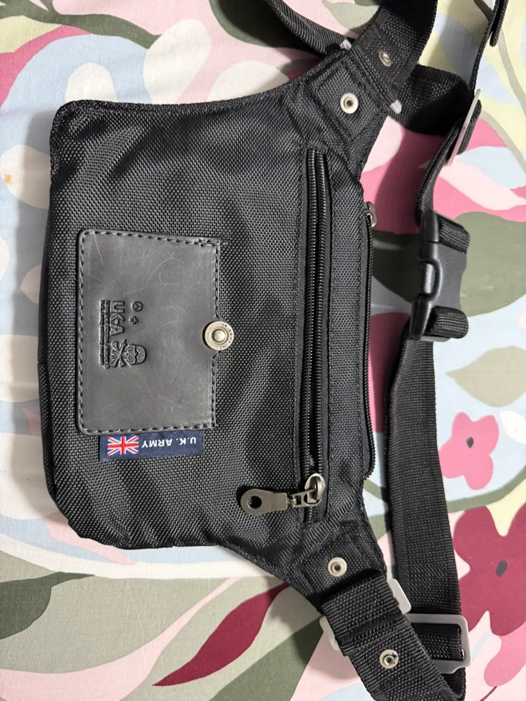 Utility Keen army belt bag image indicator(2)